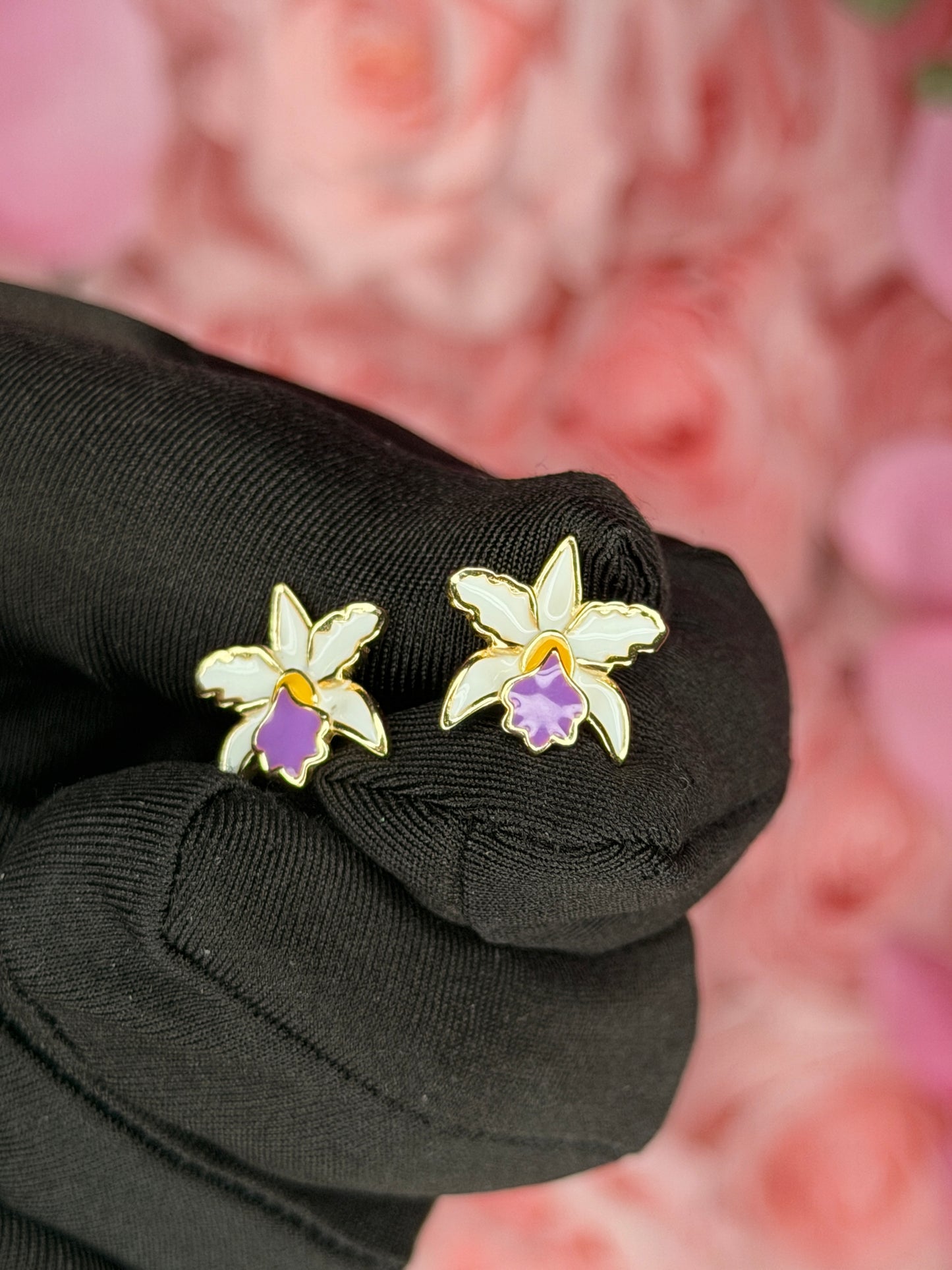La Colombiana Collection: White & Purple Cattleya Trianae Orchid Jewelry Set - Orchidique