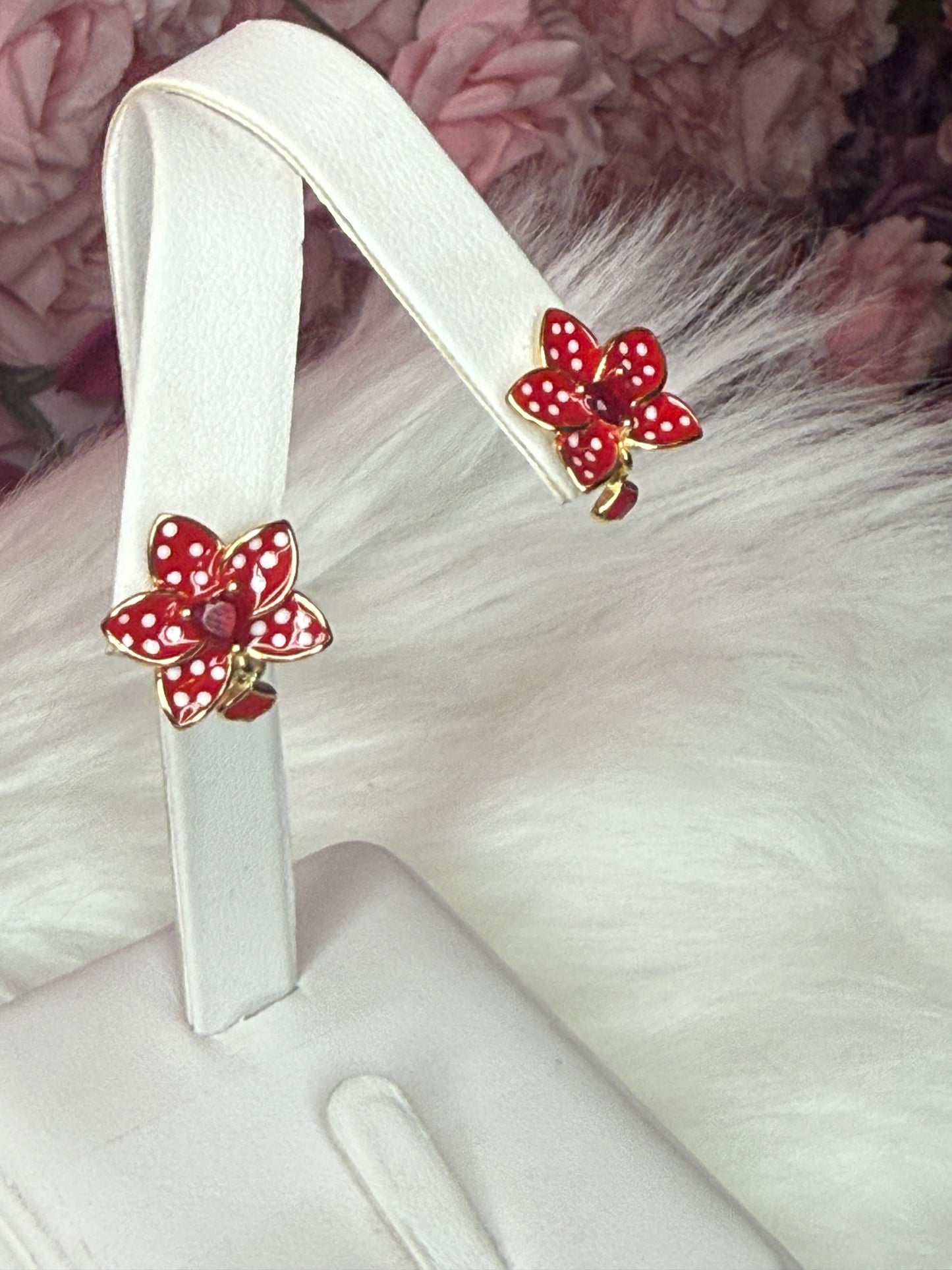 Phalaenopsis Heart Novelty Collection: Red Polka Dots