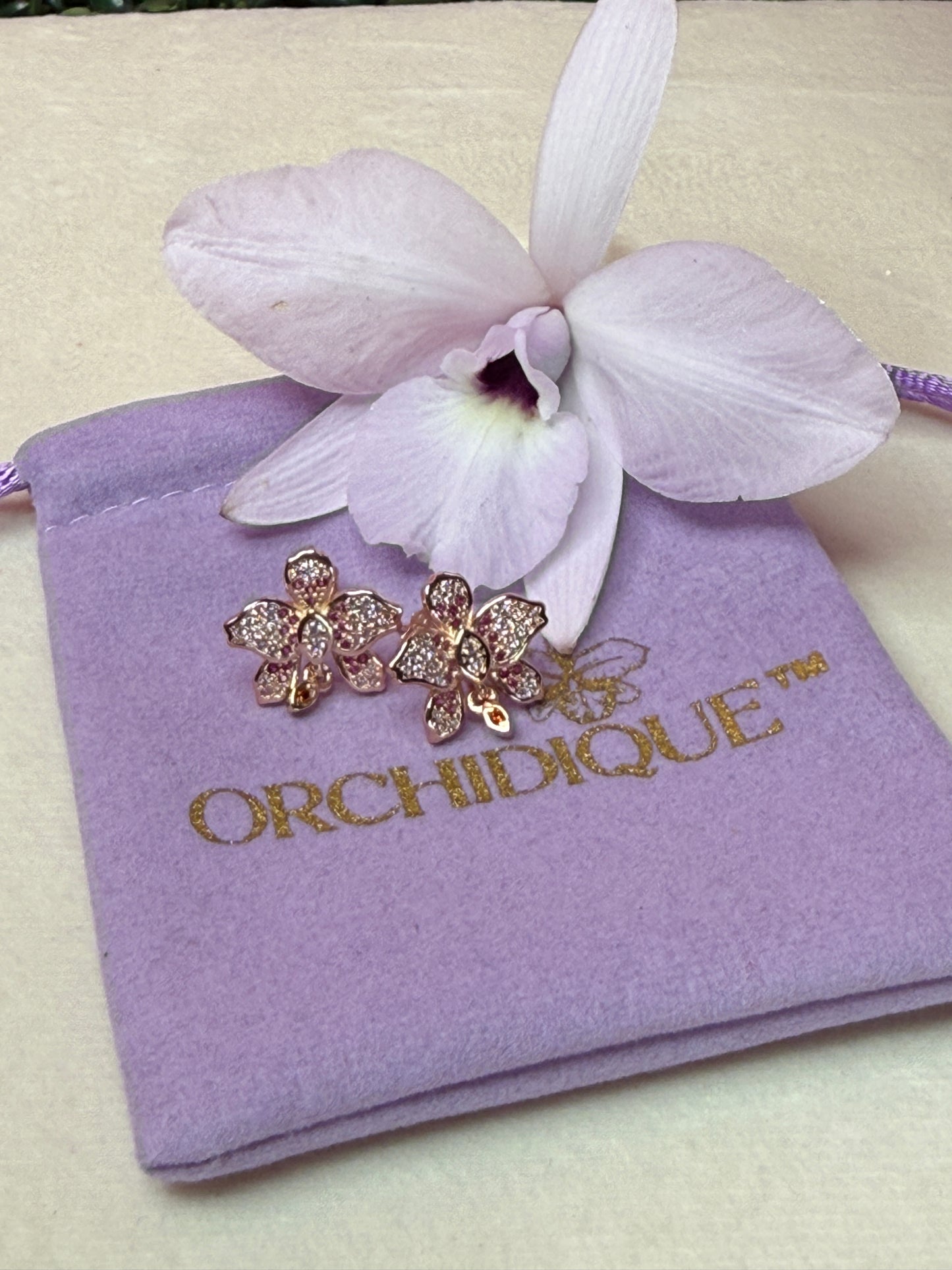Cattleya Fairy Dream Collection: Pink Scattered Rose Gold Studs - Orchidique