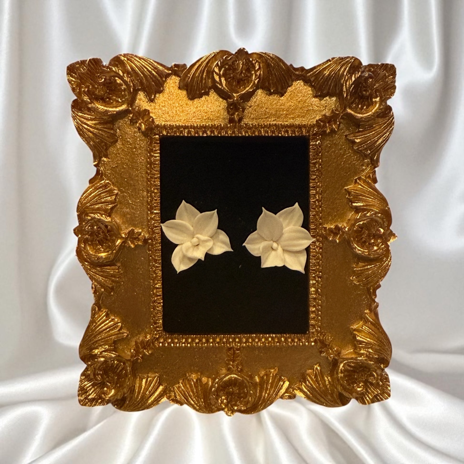 Orchid Handmade Earrings Cattleya : White Hybrid Petite - Orchidique