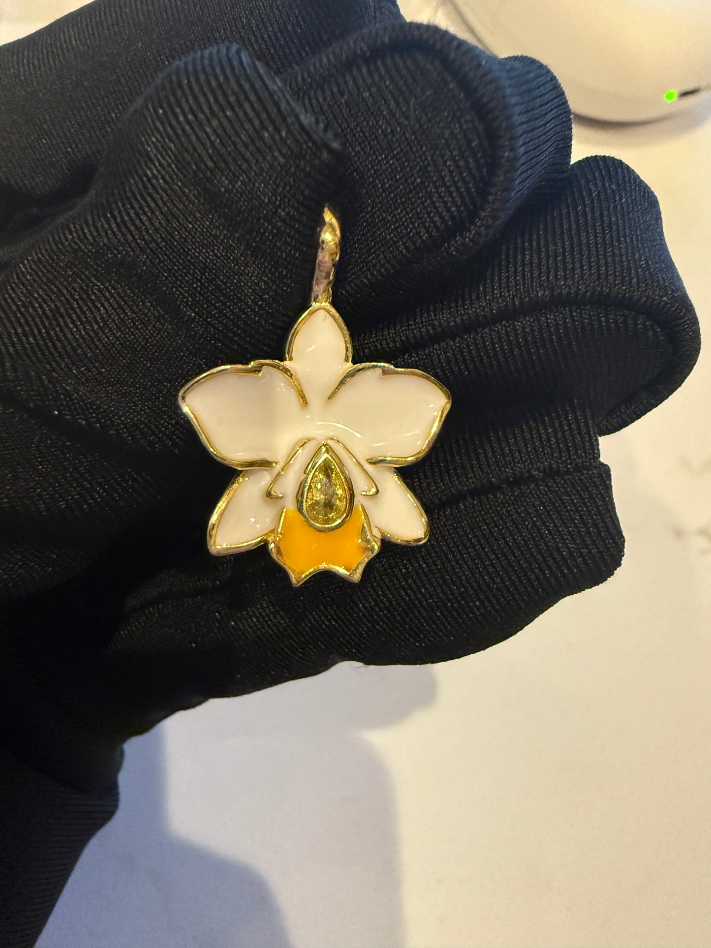 The Hawaiian Collection: Brassolaeliocattleya Orchid Earrings • White Orchid Earrings