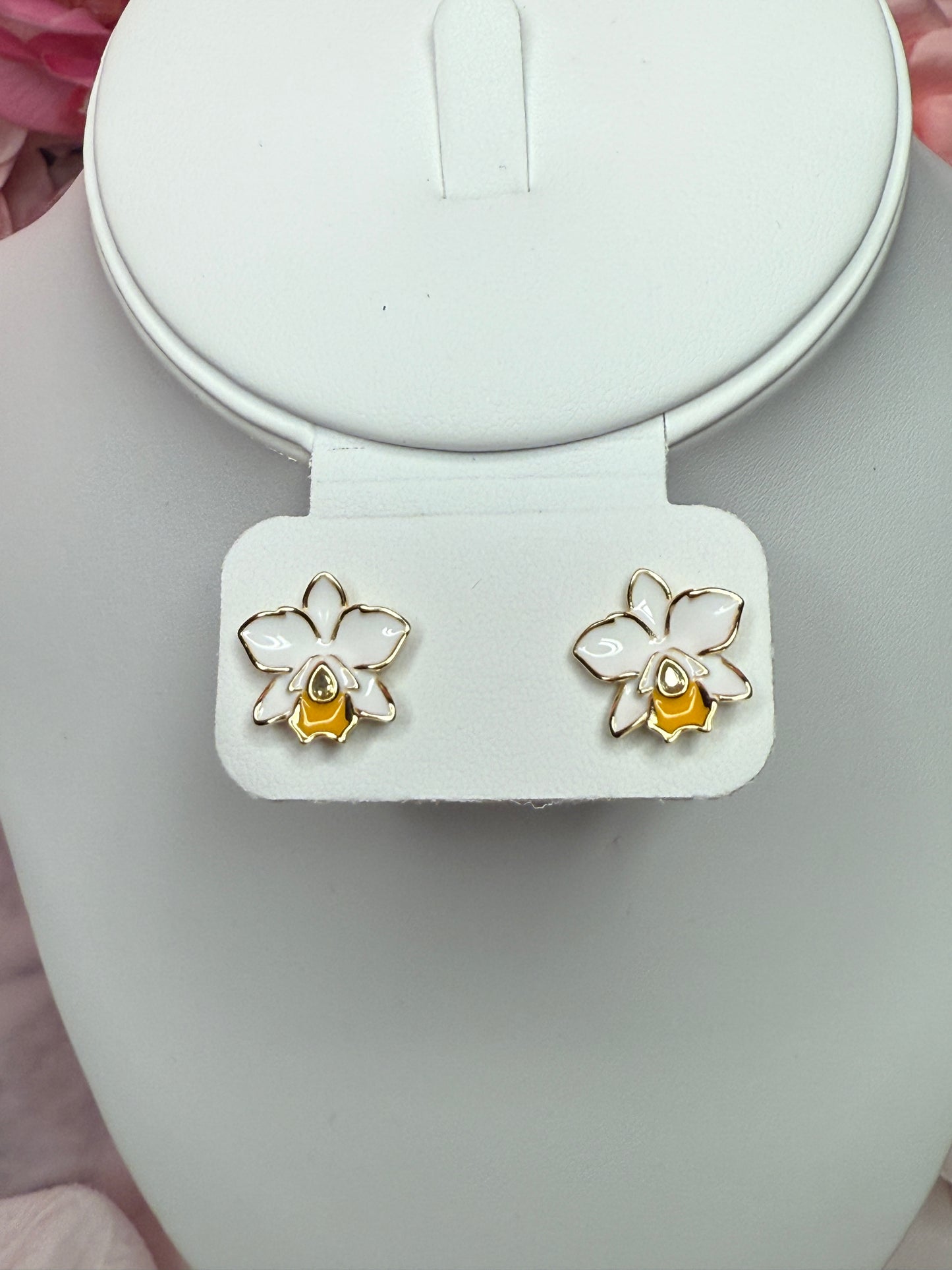 The Hawaiian Collection: Brassolaeliocattleya Orchid Earrings • White Orchid Earrings