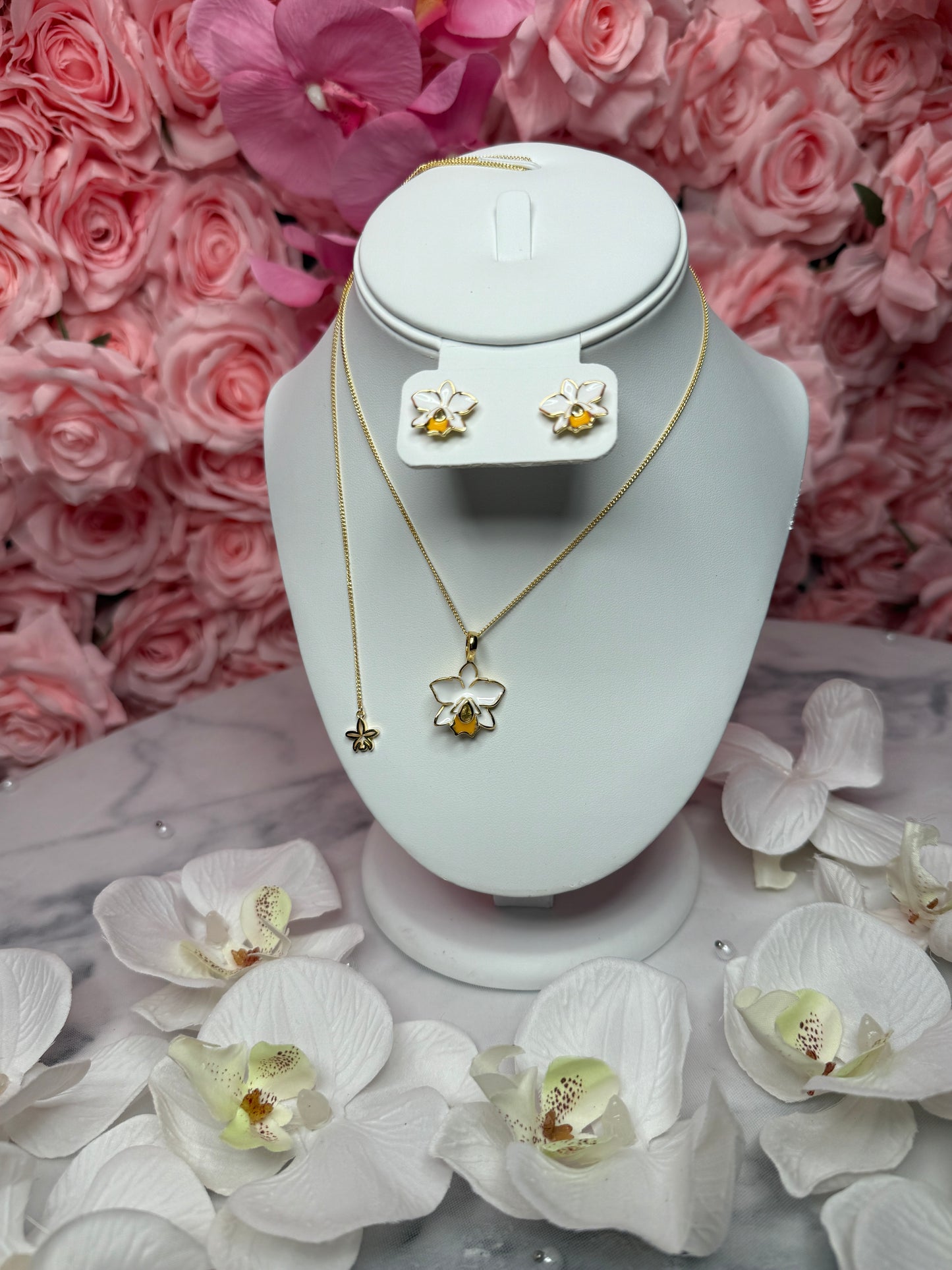 The Hawaiian Collection: Brassolaeliocattleya Orchid Earrings • White Orchid Earrings