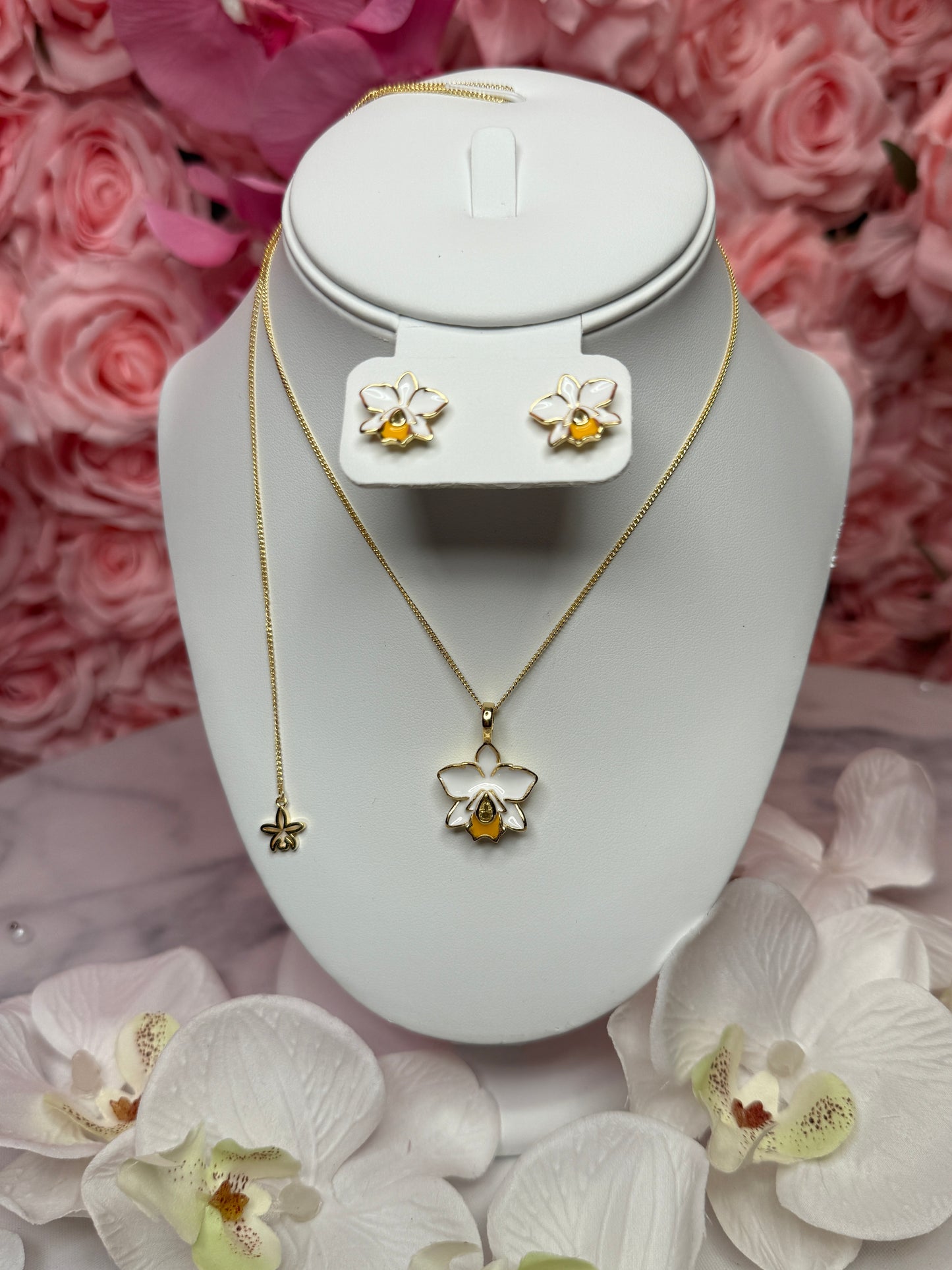 The Hawaiian Collection: Brassolaeliocattleya Orchid Earrings • White Orchid Earrings