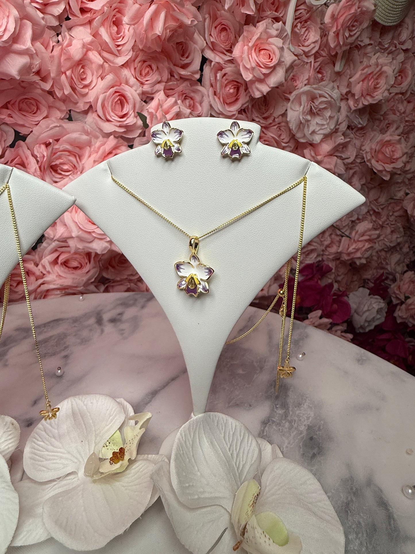 The Hawaiian Collection: Brassolaeliocattleya Orchid Earrings • White Orchid Earrings