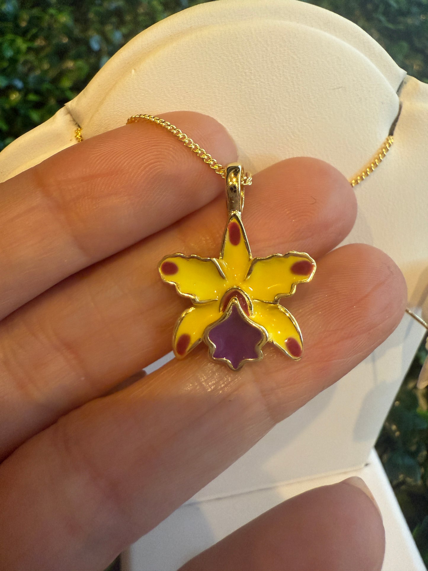 La Colombiana Inspired Collection: Rlc. Toshie Aoki 'Pizzazz' Orchid Jewelry Set