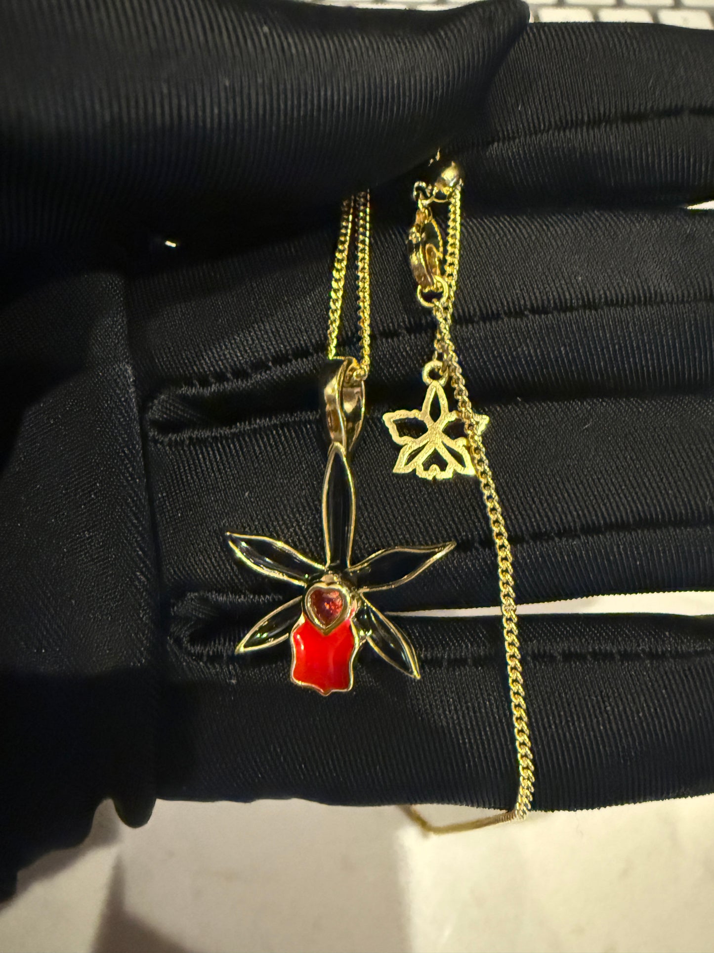 The Laelia Heart Bloom Collection: Black and Red