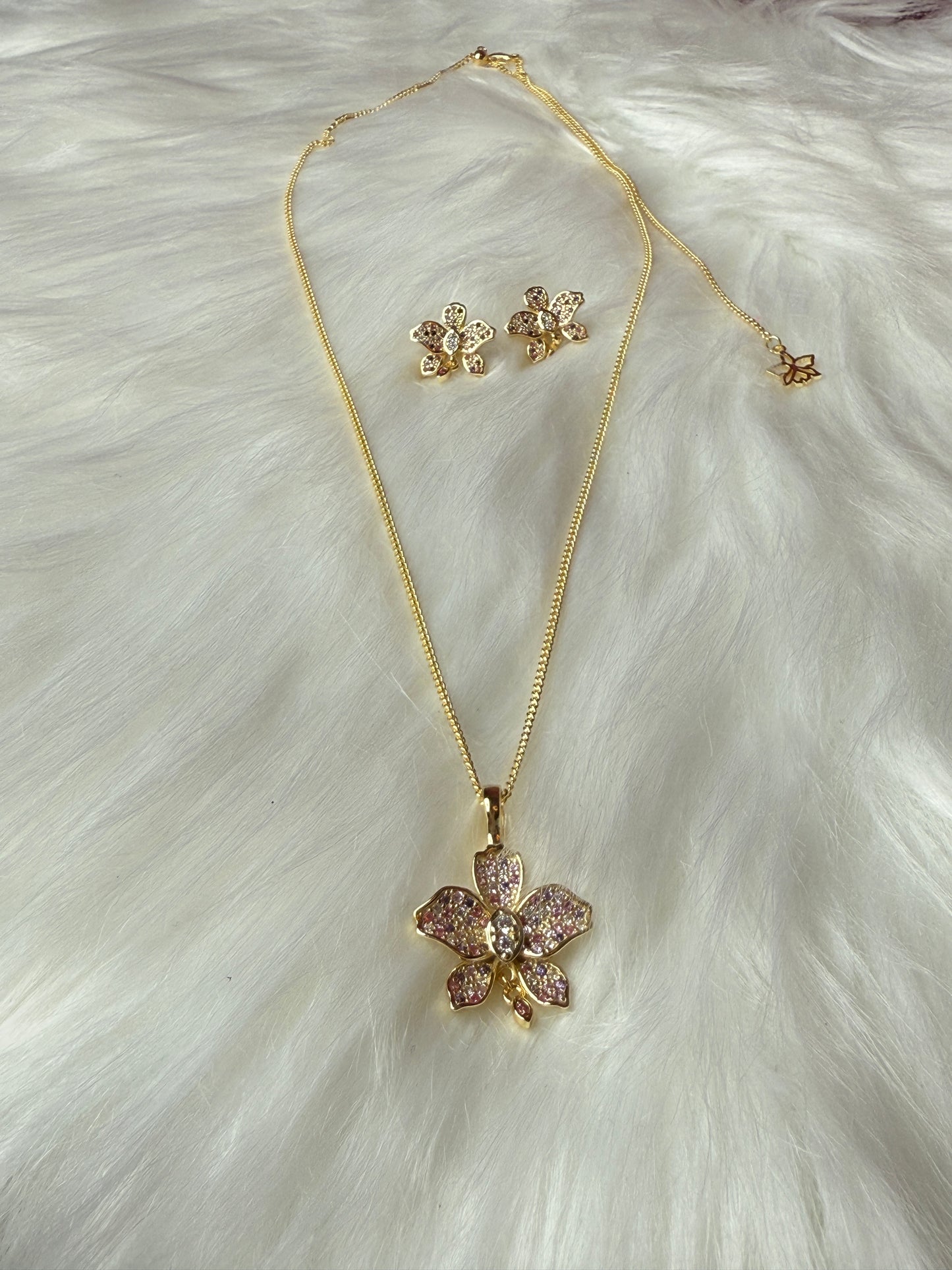 Fairy Dream Cattleya Collection - Gold Lavendar Splash Pink Zircon Cattleya Drop