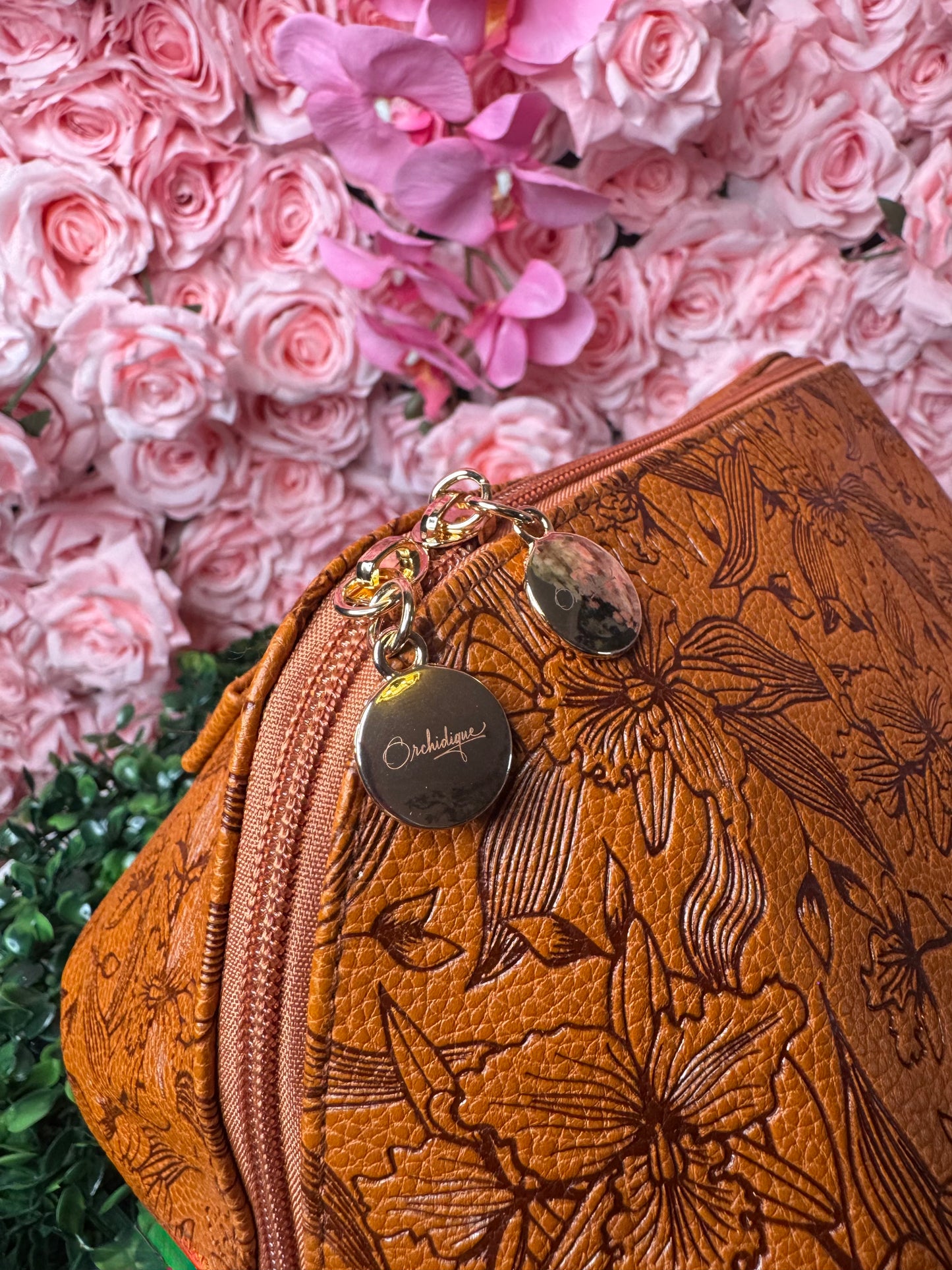 Orchidique Cognac Cattleya Cosmetic Bag ๐ธ