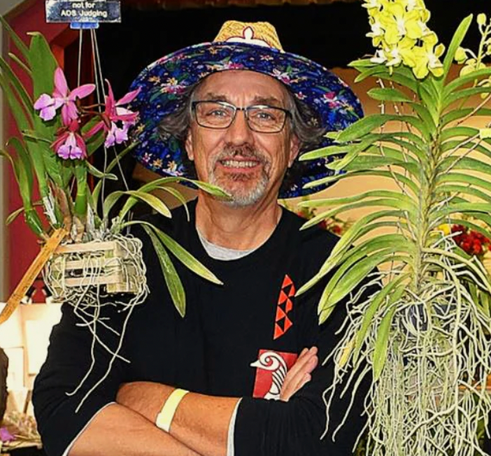 Straw Hat with Orchids - Orchidique
