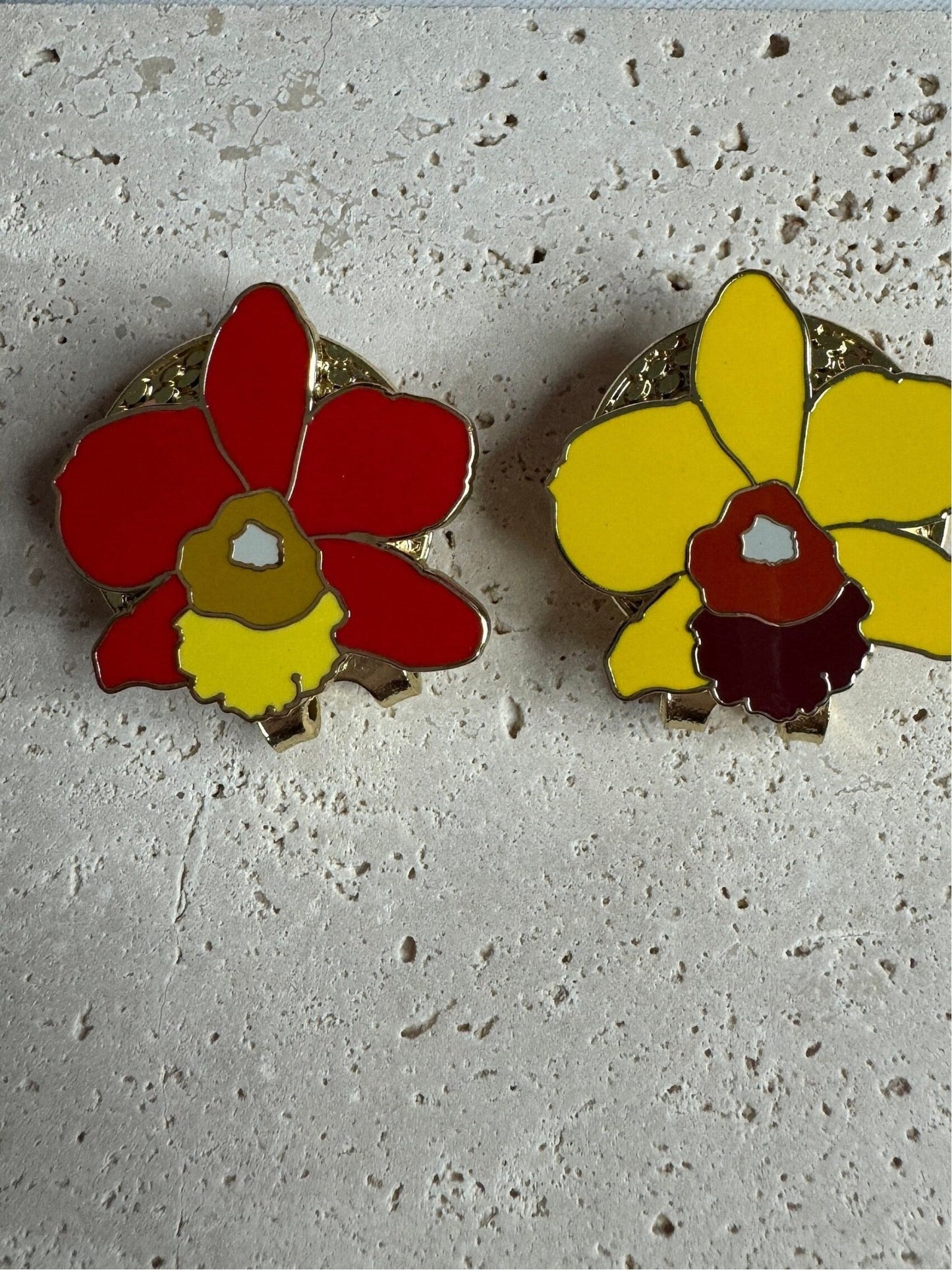 Cattleya Orchid Flower Golf Hat Charm Marker • Luxury Golf Ball Marker with Hat Clip • Unique Gift for Golfers • Flower Hat Clip - Orchidique