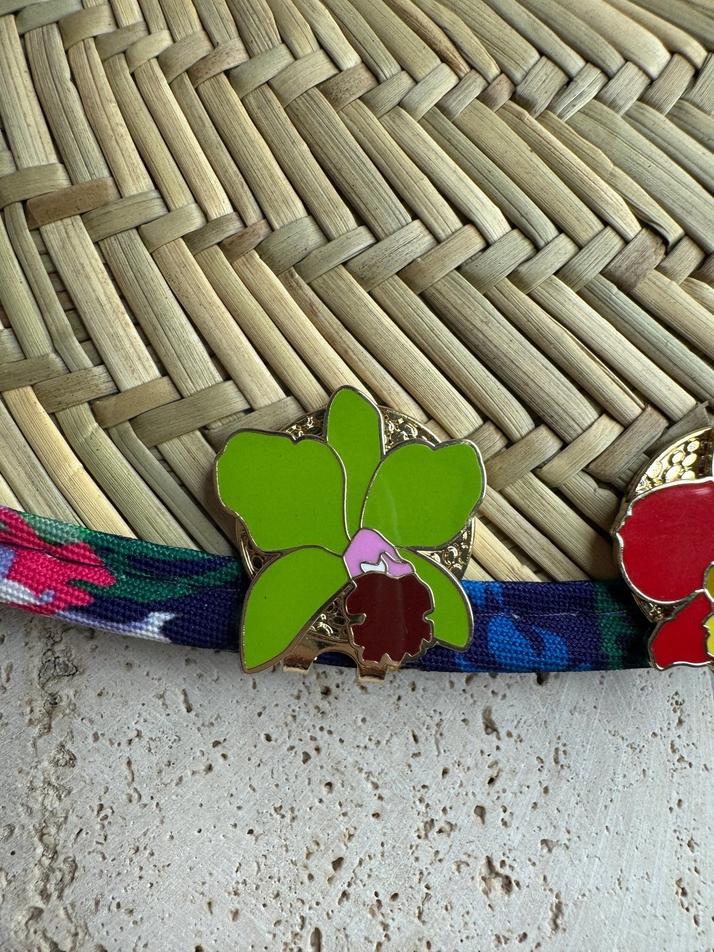 Cattleya Orchid Golf Hat Charm Marker• Luxury Golf Ball Marker with Hat Clip • Unique Gift for Golfers • Flower Hat Clip - Orchidique