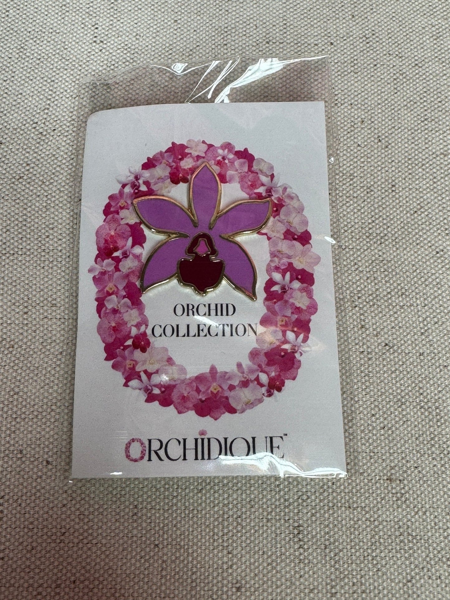 Cattleya Orchid Golf Hat Charm Marker • Luxury Golf Ball Marker with Hat Clip • Unique Gift for Golfers • Flower Hat Clip - Orchidique
