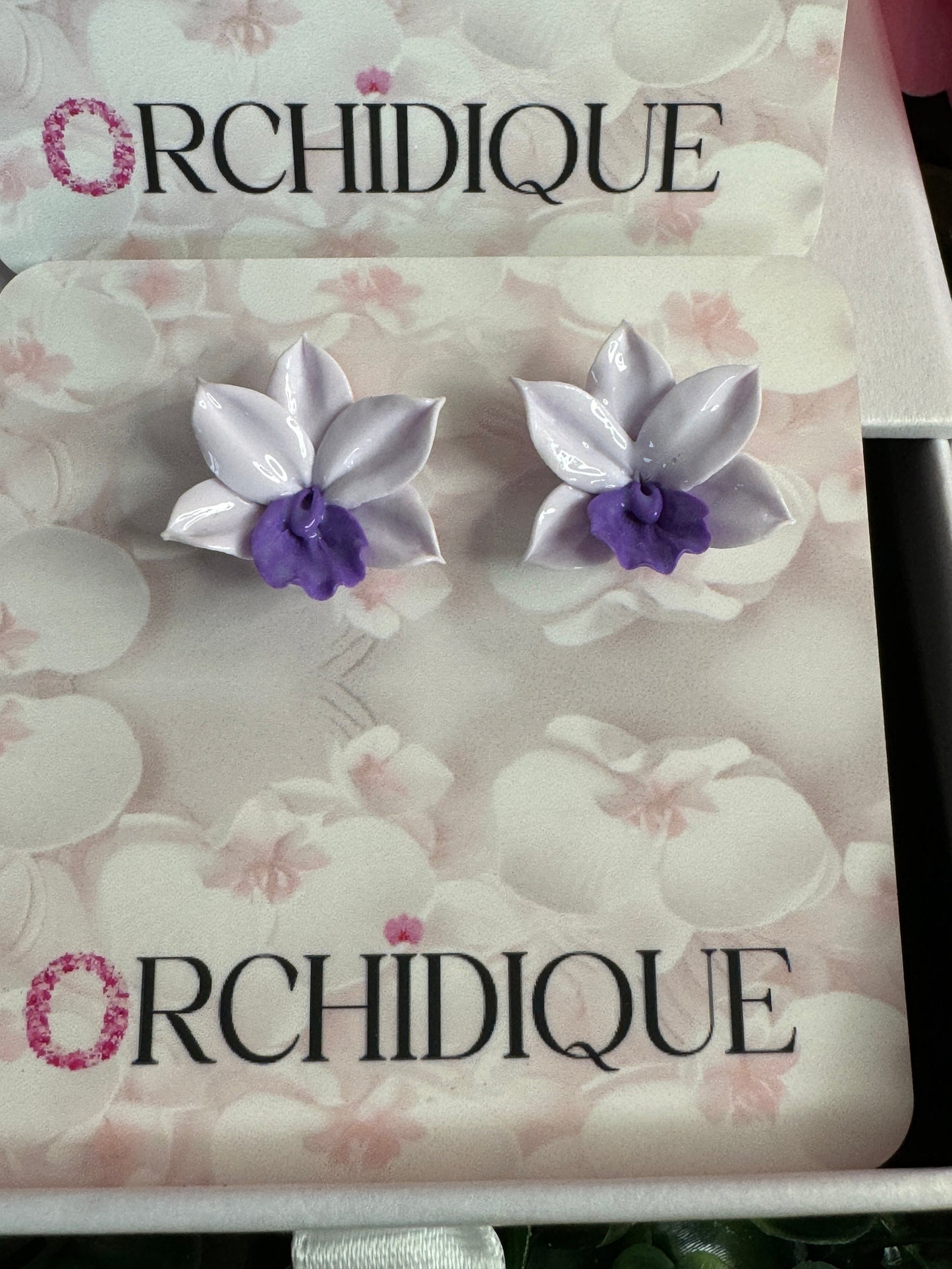 Orchid Oasis: Lavendar Cattleya Orchid Earrings • Unique Handmade Floral Jewelry • Bridesmaid Gifts• Flower Earrings - Orchidique
