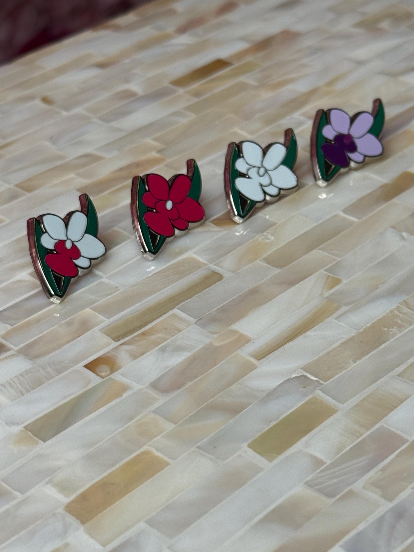 Plant Enamel Pin- Cattleya Orchid Flower Enamel Pin β’ Floral Pin Collector Item β’ Orchid Charm β’ Pins and Badges