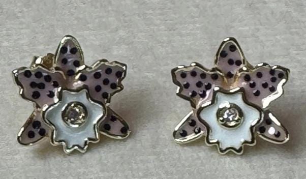 Rhyncholaeliocattleya- inspired: Pink Spotted Cattleya Enamel Orchid Studs โข Gold Orchid Earrings โข Unique Orchid Jewelry