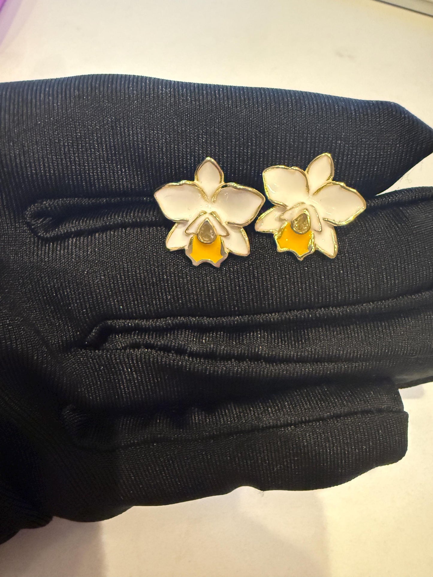The Hawaiian Collection: Brassolaeliocattleya Orchid Earrings • Orchid Earrings