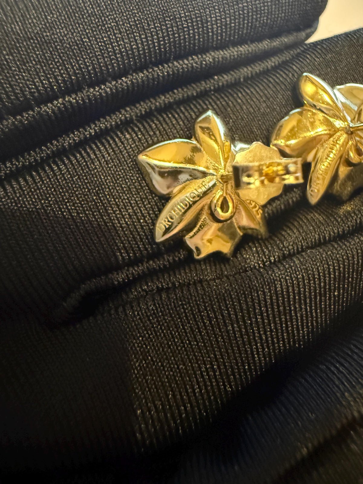 cattleya orchid stud earrings, enamel, 14K gold plated sterling silver, eighth view – Orchidique