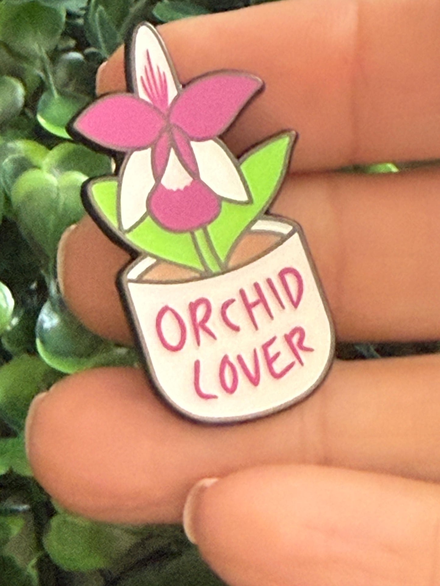 Orchid Lover Pin- Cattleya Violecea Orchid Flower Enamel Pin • Floral Pin Collector Item • Orchid Charm • Pins and Badges