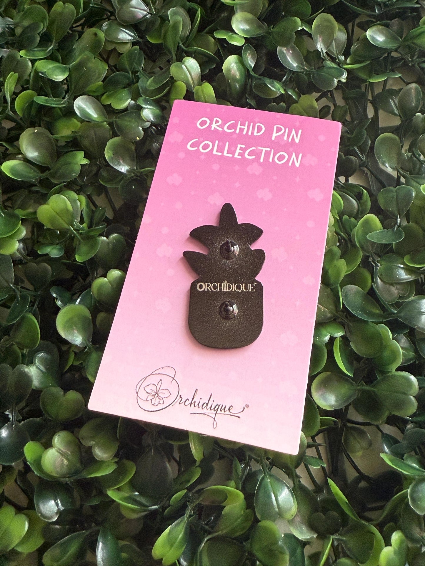 Orchid Lover Pin- Cattleya Violecea Orchid Flower Enamel Pin • Floral Pin Collector Item • Orchid Charm • Pins and Badges