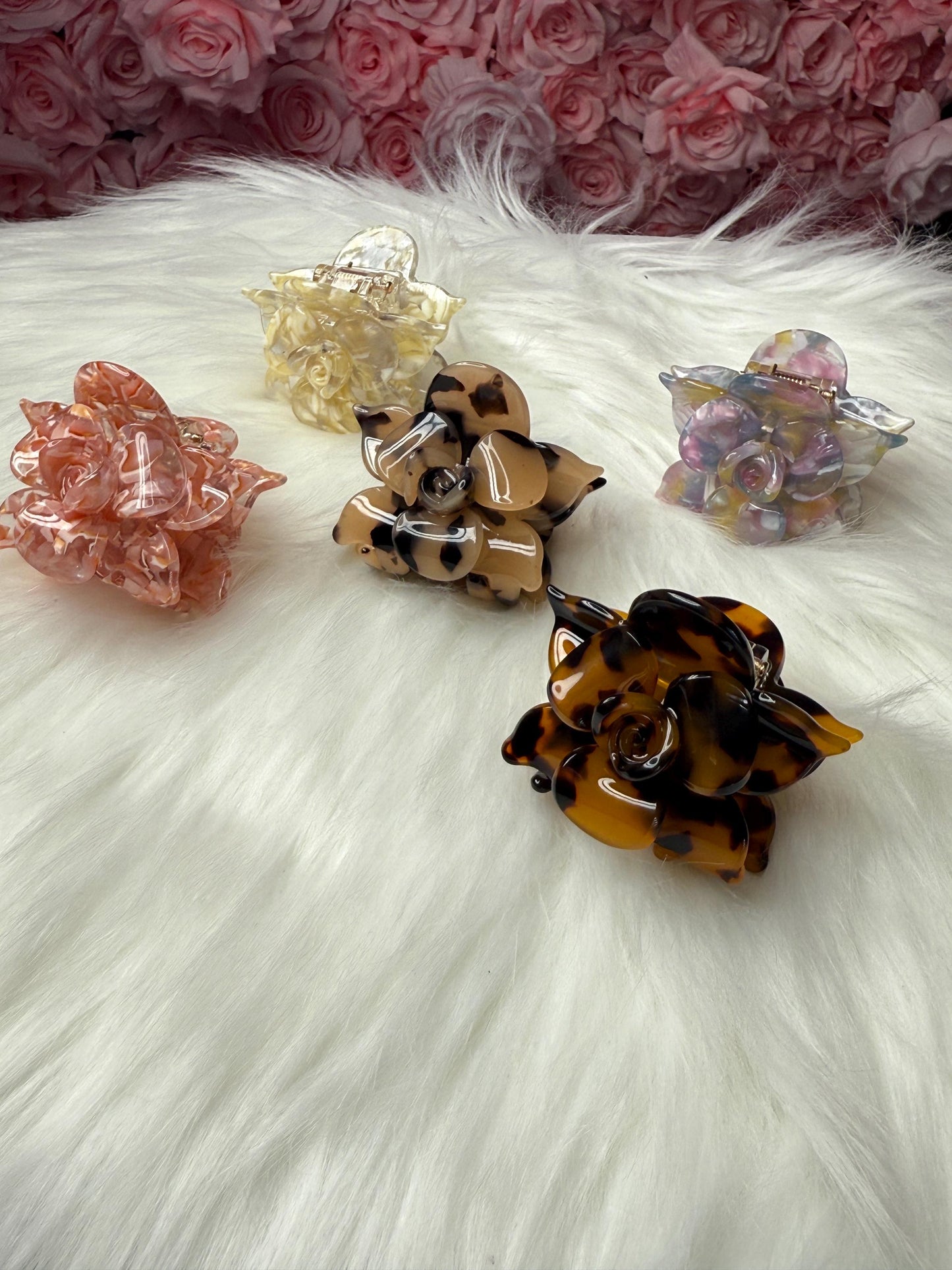 Cameo caramel Mini Orchid Hair Claw Clip: Flower Hair Accessory