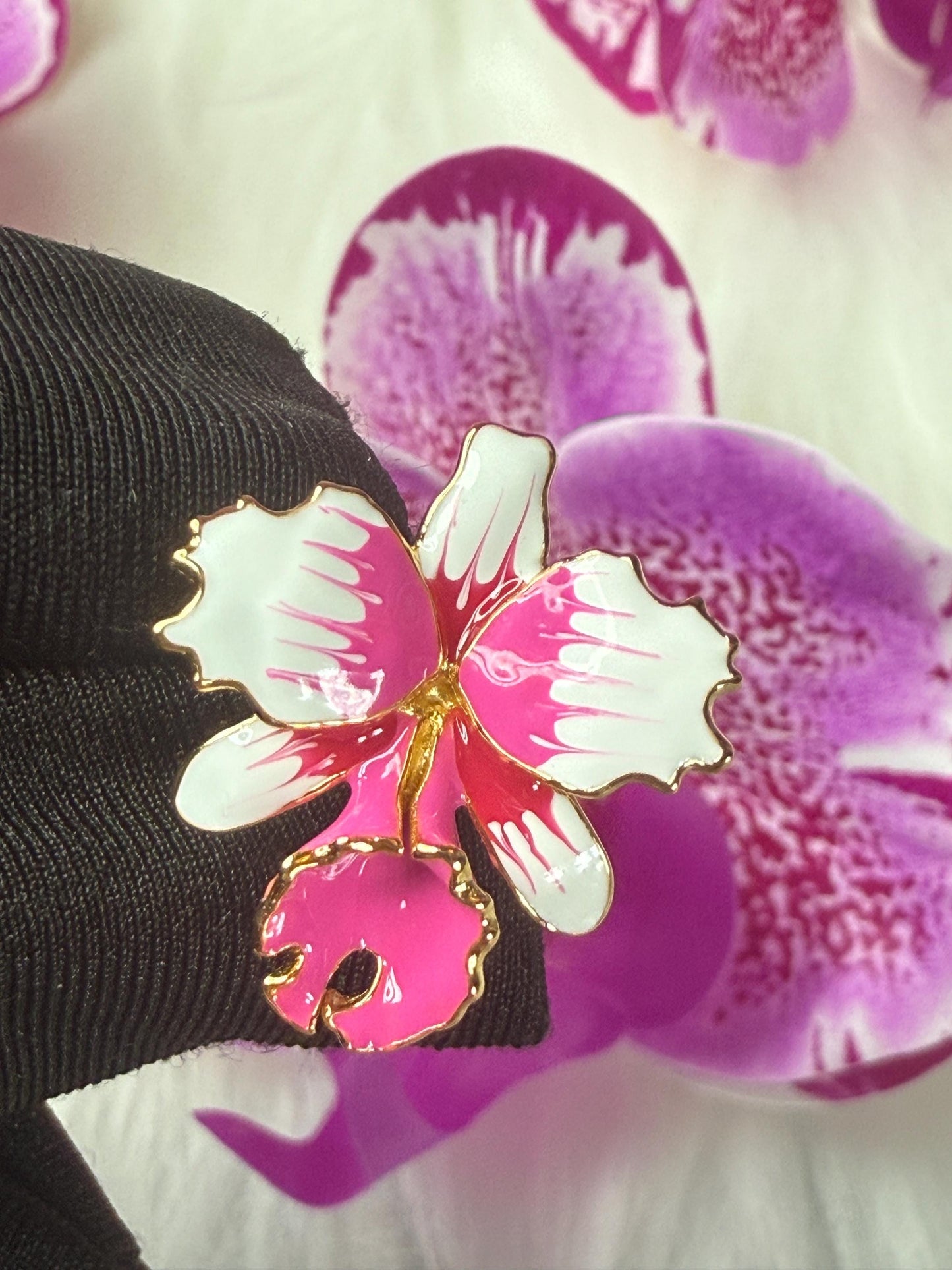 White Splash Cattleya Orchid Ring: S925 Sterling Silver - Gold plated ring