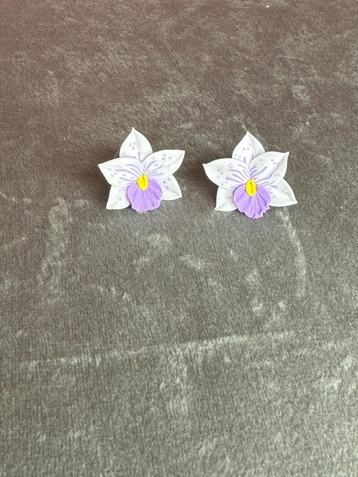 Orchid Oasis: Lavendar Cattleya Orchid Earrings • Unique Handmade Floral Jewelry • Bridesmaid Gifts• Flower Earrings - Orchidique