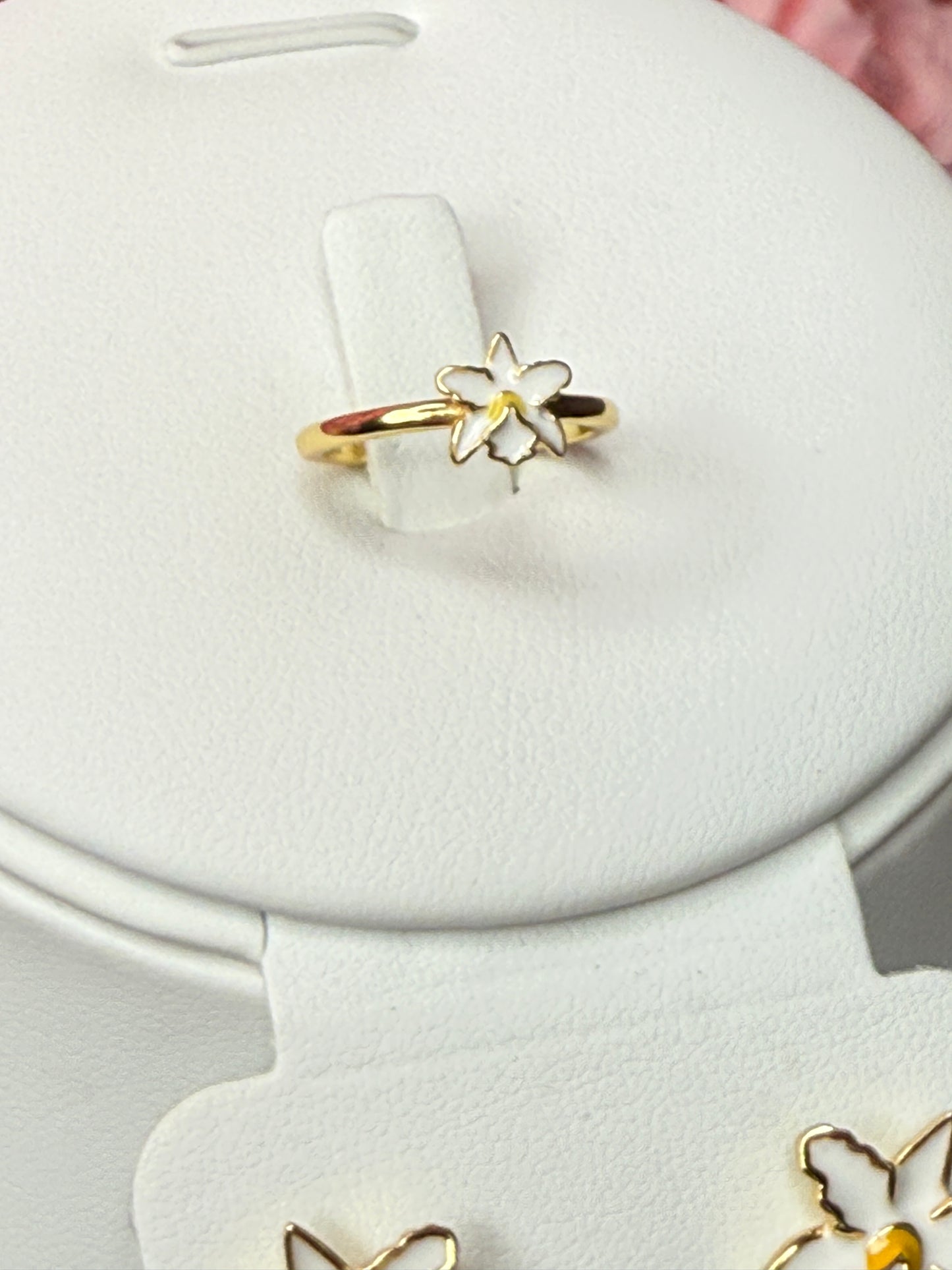 La Colombiana Collection: Full White Cattleya Orchid Jewelry Set - Orchidique