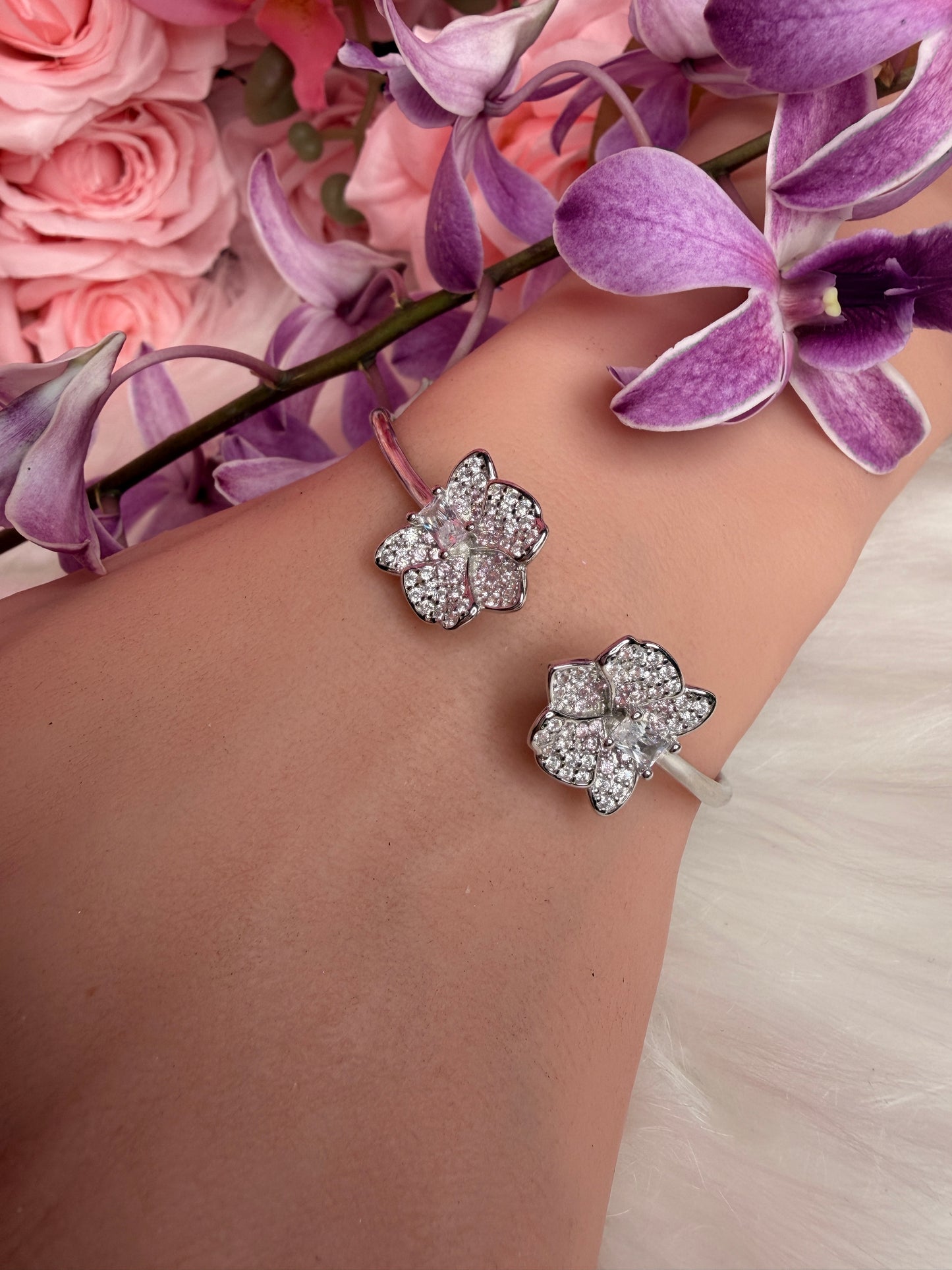 Shimmer me Dendrobium White Orchid Bangle - Orchidique