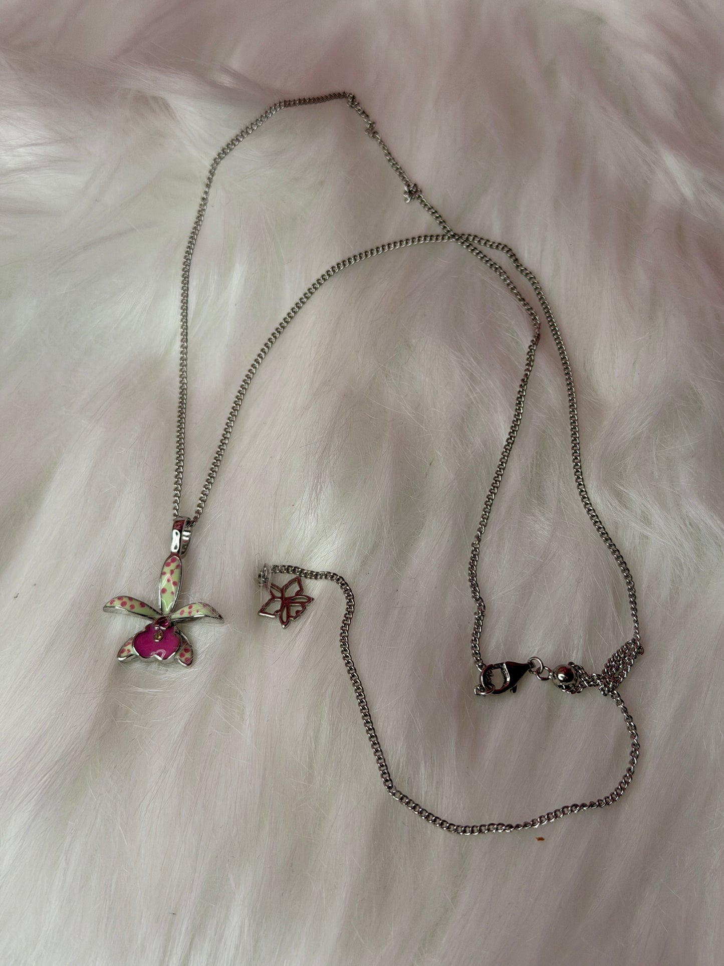 Brassocattleya Collection: Inspiration Small World BC Hippodamia Orchid Jewelry - Orchidique