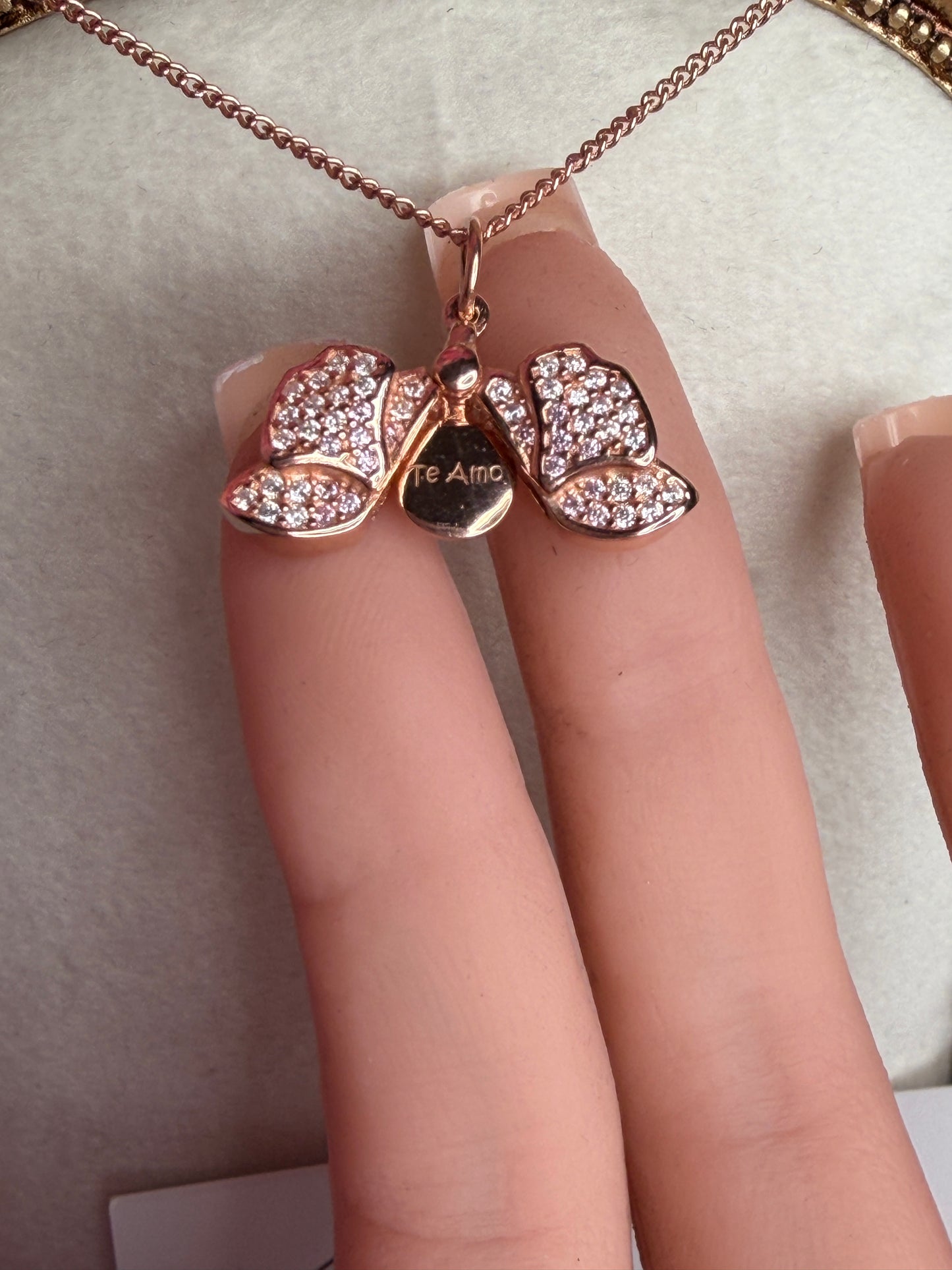 The Locket Collection: Dendrobium Orchid Locket Pendant Necklace –"I Love You," "Te Amo," or "Je T'aime"– Rose Gold - Orchidique