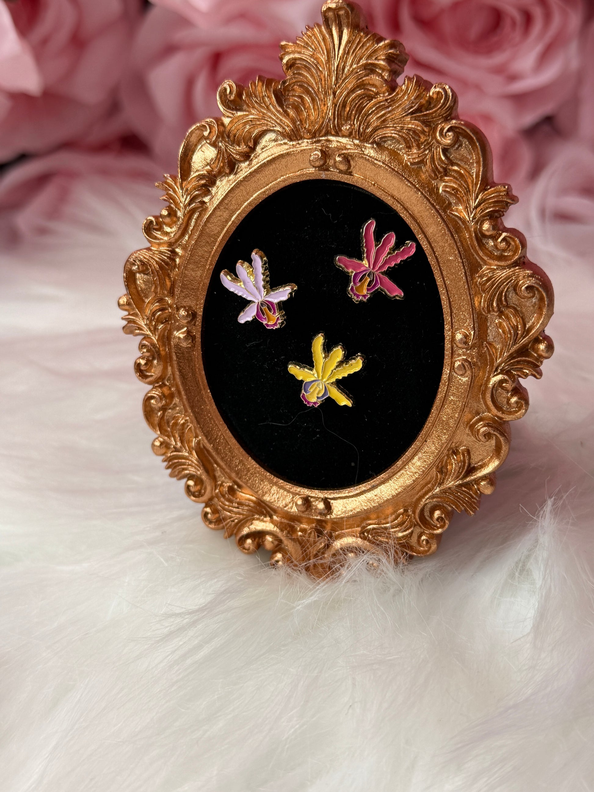 Mini Shomburgkia-inspired Orchid Flower Enamel Pin- Inspired from Myrm Thomsoniana orchid - Orchidique