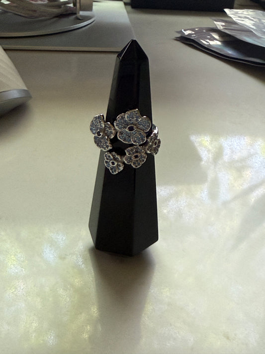Shimmer me Vanda Collection: White Gold Aqua Zircons Ring