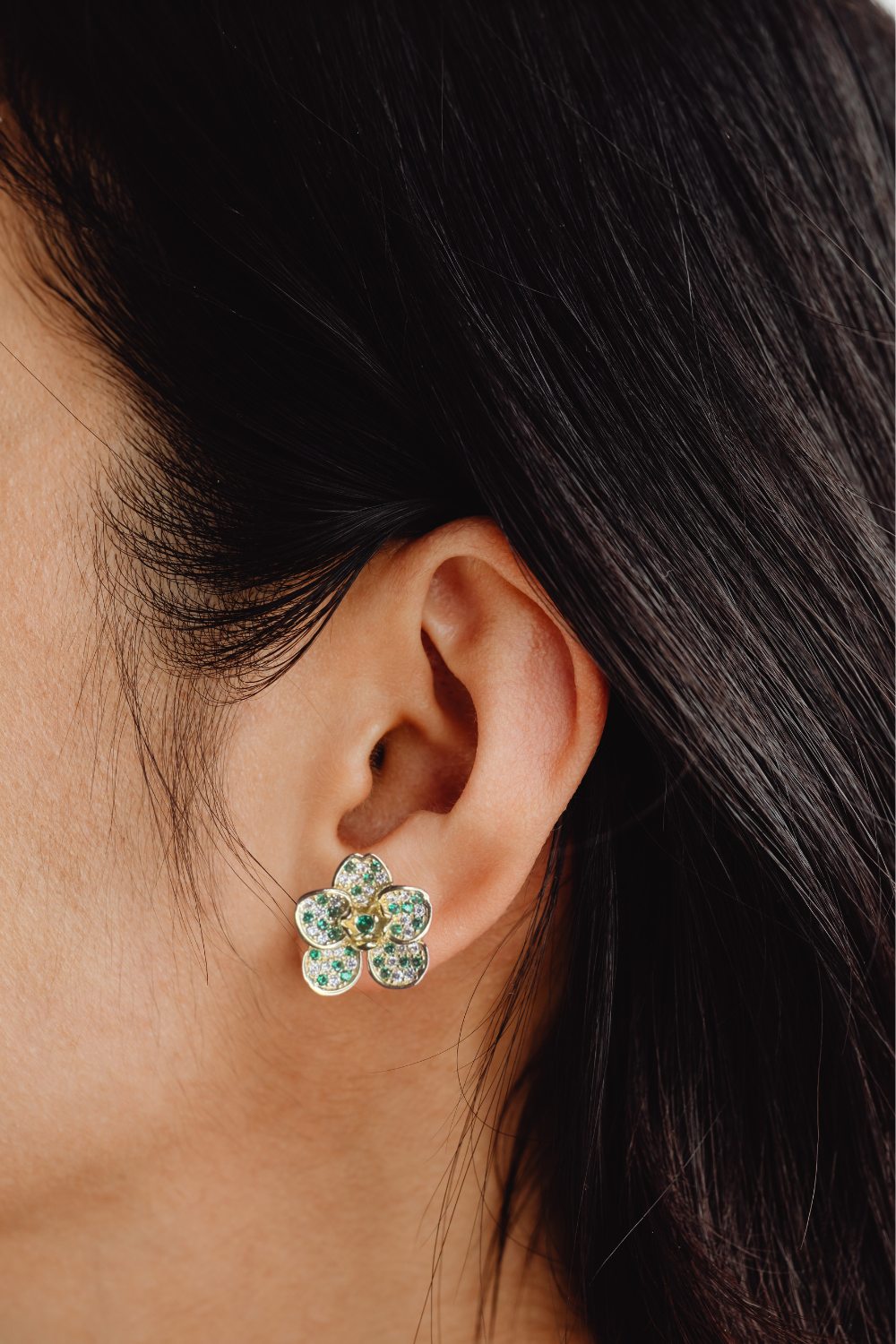 Shimmer me Vanda Collection: Gold Vanda Studs with Emerald Zircons