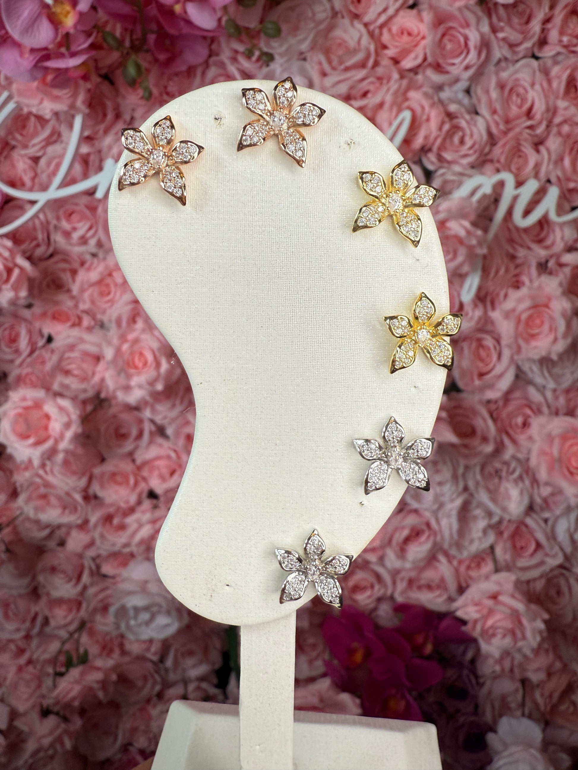 La Brillosa Cattleya Collection: Orchid Stud Earrings - Orchidique