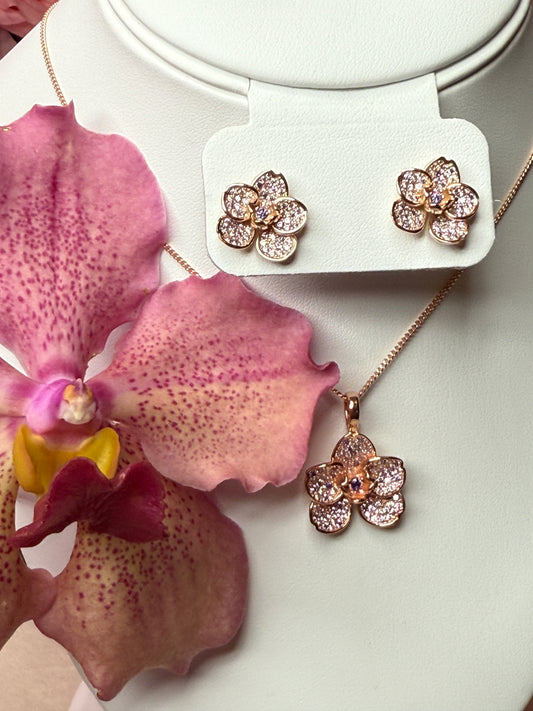 Shimmer me Vanda Collection: Rose Gold Vanda Jewelry Set with Studs or Necklace Pendant with Lavender and Pink Zircons