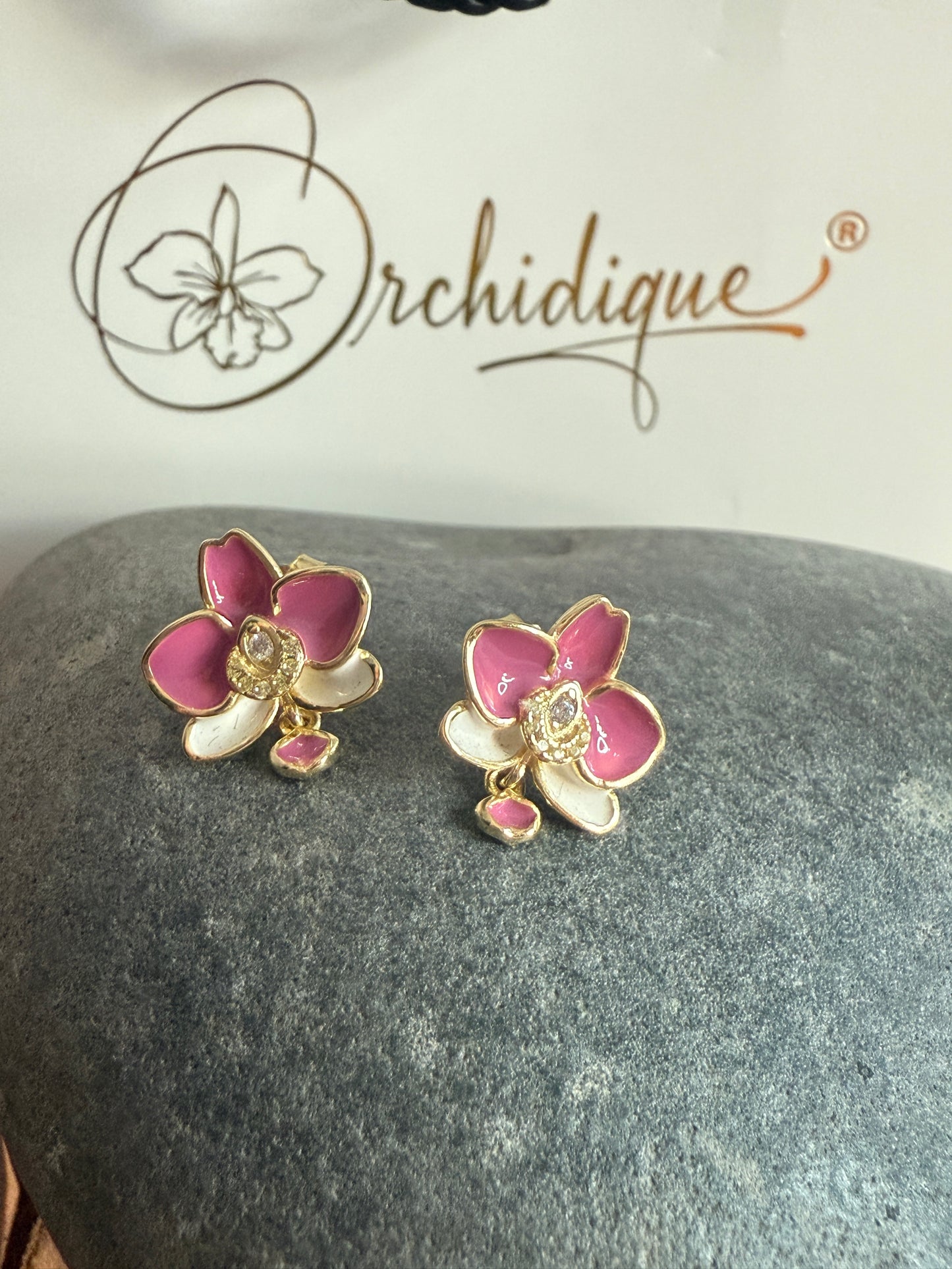 The Phalenopsis Novelty Stud Earrings Collection : Pink - Orchidique