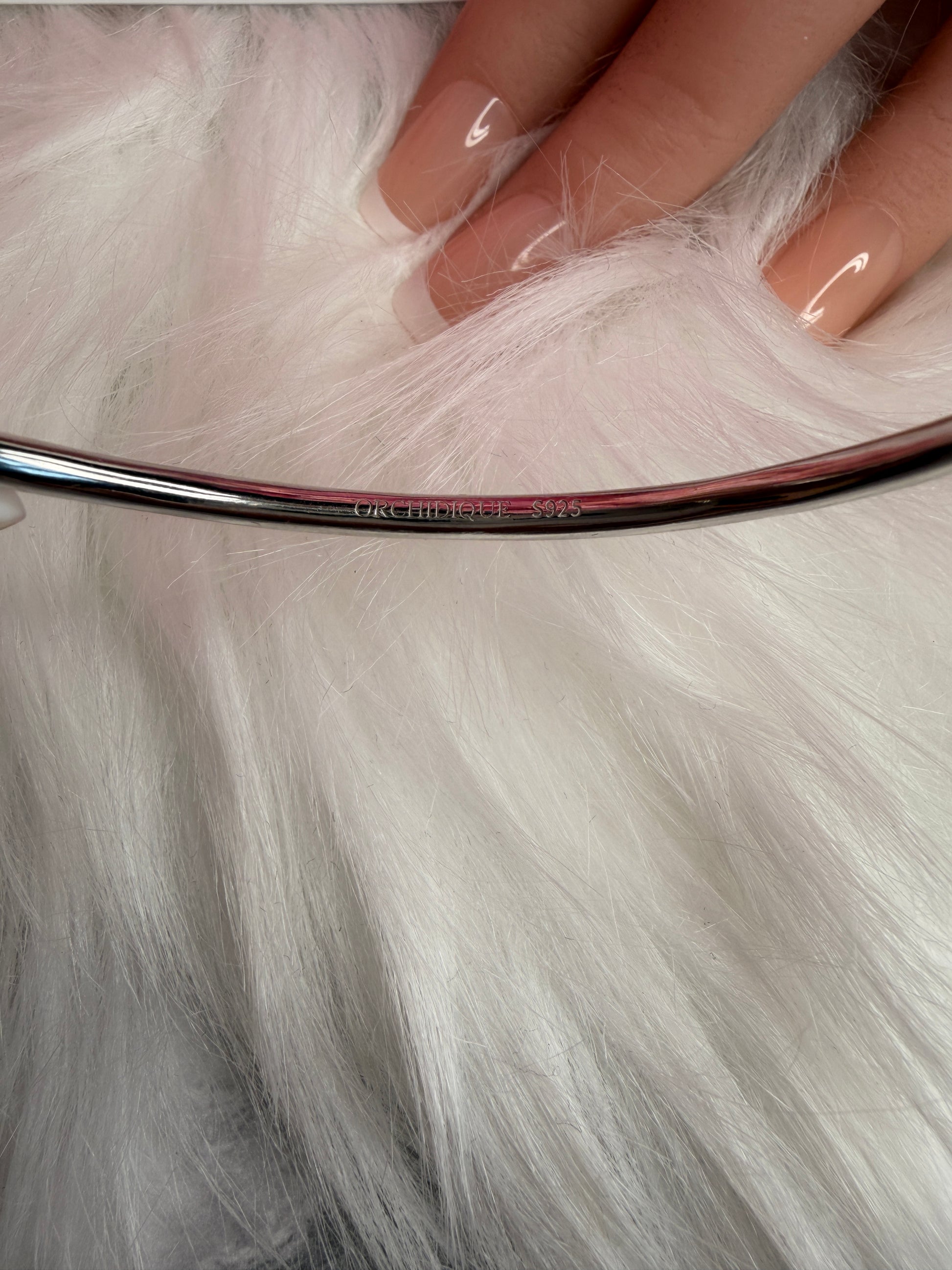 Shimmer me Dendrobium White Orchid Bangle - Orchidique