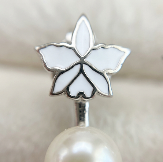 Signature Orchid Stud Earrings • White Cattleya Alba • Pearl Jacket Yellow Gold Plating