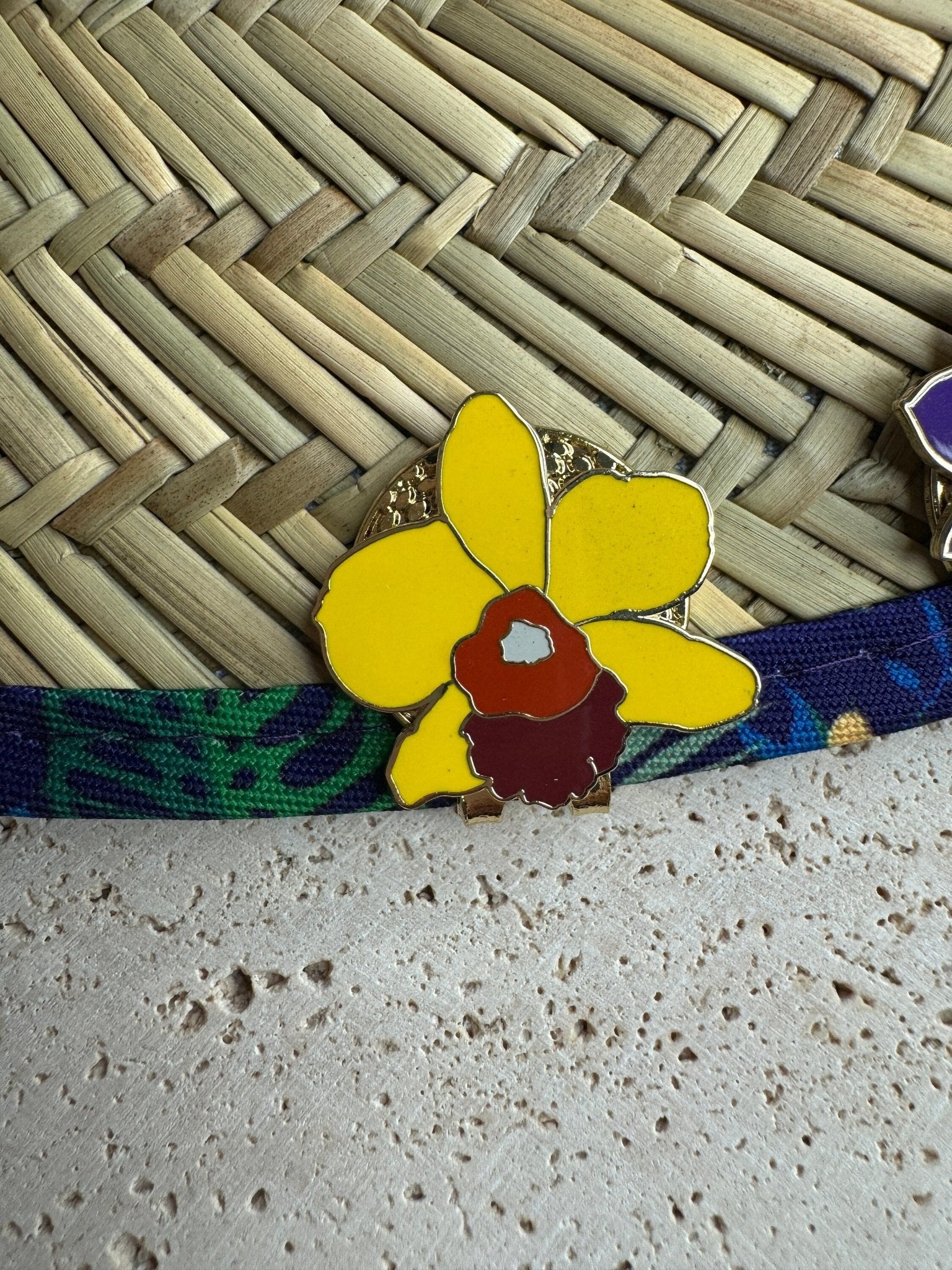 Cattleya Orchid Flower Golf Hat Charm Marker • Luxury Golf Ball Marker with Hat Clip • Unique Gift for Golfers • Flower Hat Clip - Orchidique