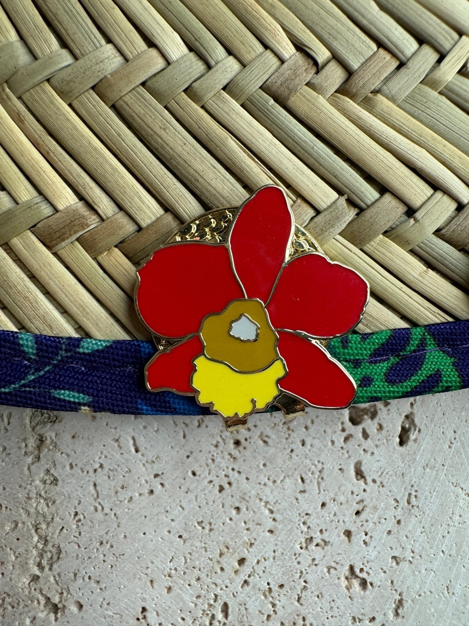 Cattleya Orchid Flower Golf Hat Charm Marker • Luxury Golf Ball Marker with Hat Clip • Unique Gift for Golfers • Flower Hat Clip - Orchidique