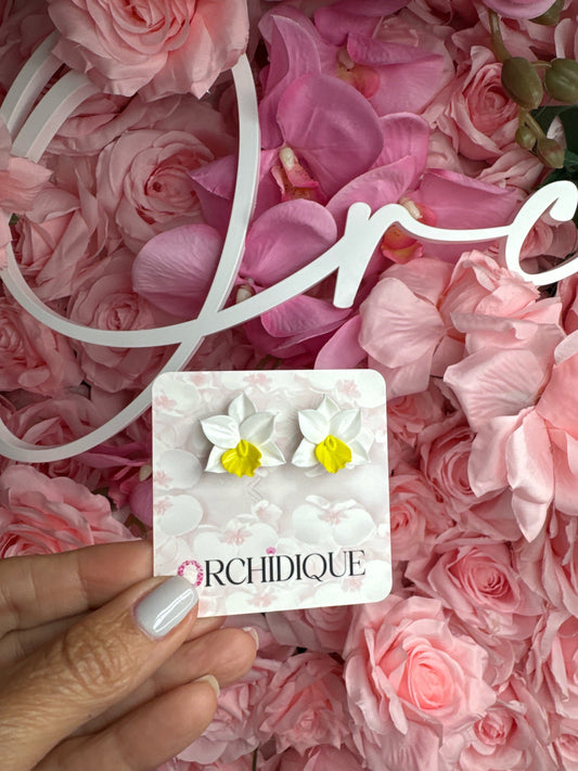 Orchid Oasis :White Cattleya Orchid Earrings • Unique Handmade Floral Jewelry • Bridesmaid Gift• Flower Earrings - Orchidique