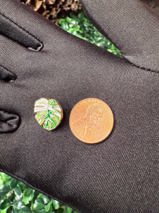 Mini Albo Monstera Enamel Pin • Floral Pin Collector Item • Unique Gift for Rare Foliage Lovers • Pins and Badges
