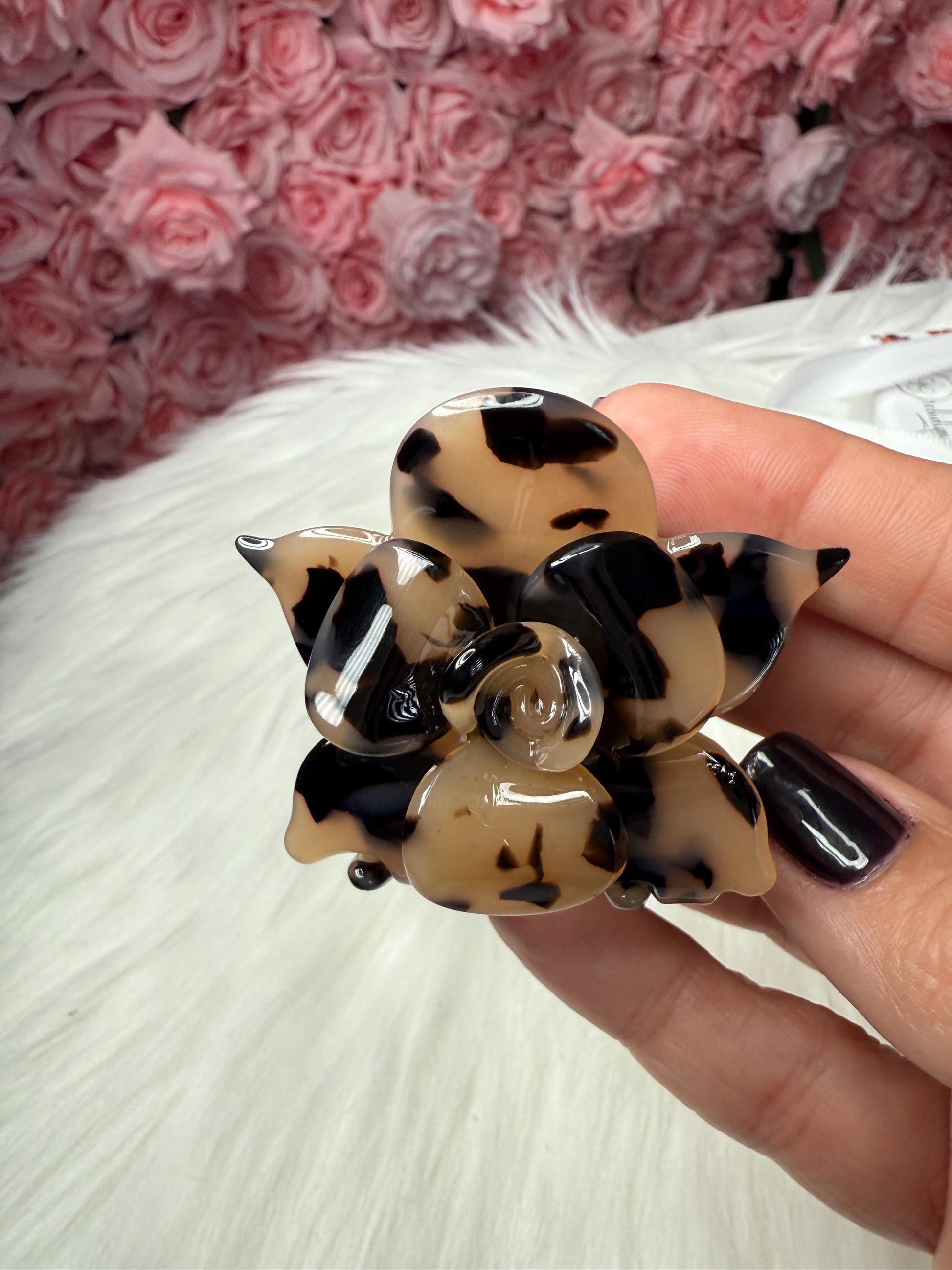 Cameo Milk Mini Orchid Hair Claw Clip: Flower Hair Accessory