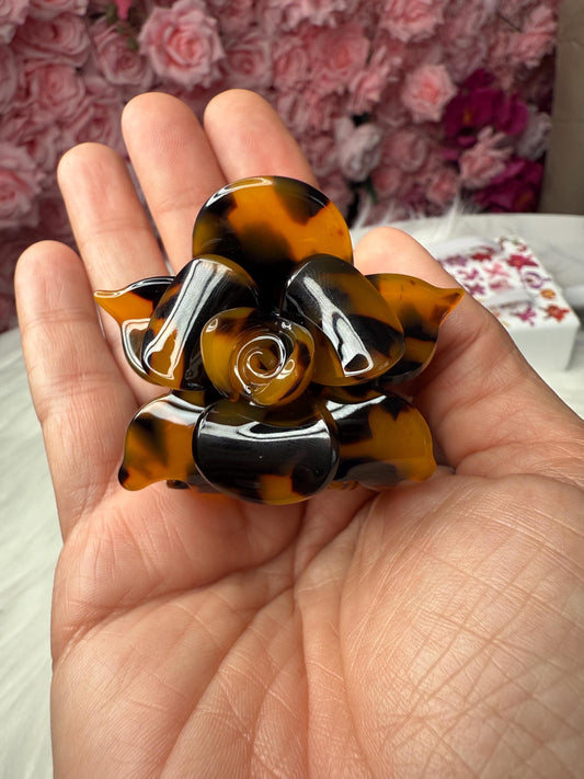 Cameo caramel Mini Orchid Hair Claw Clip: Flower Hair Accessory