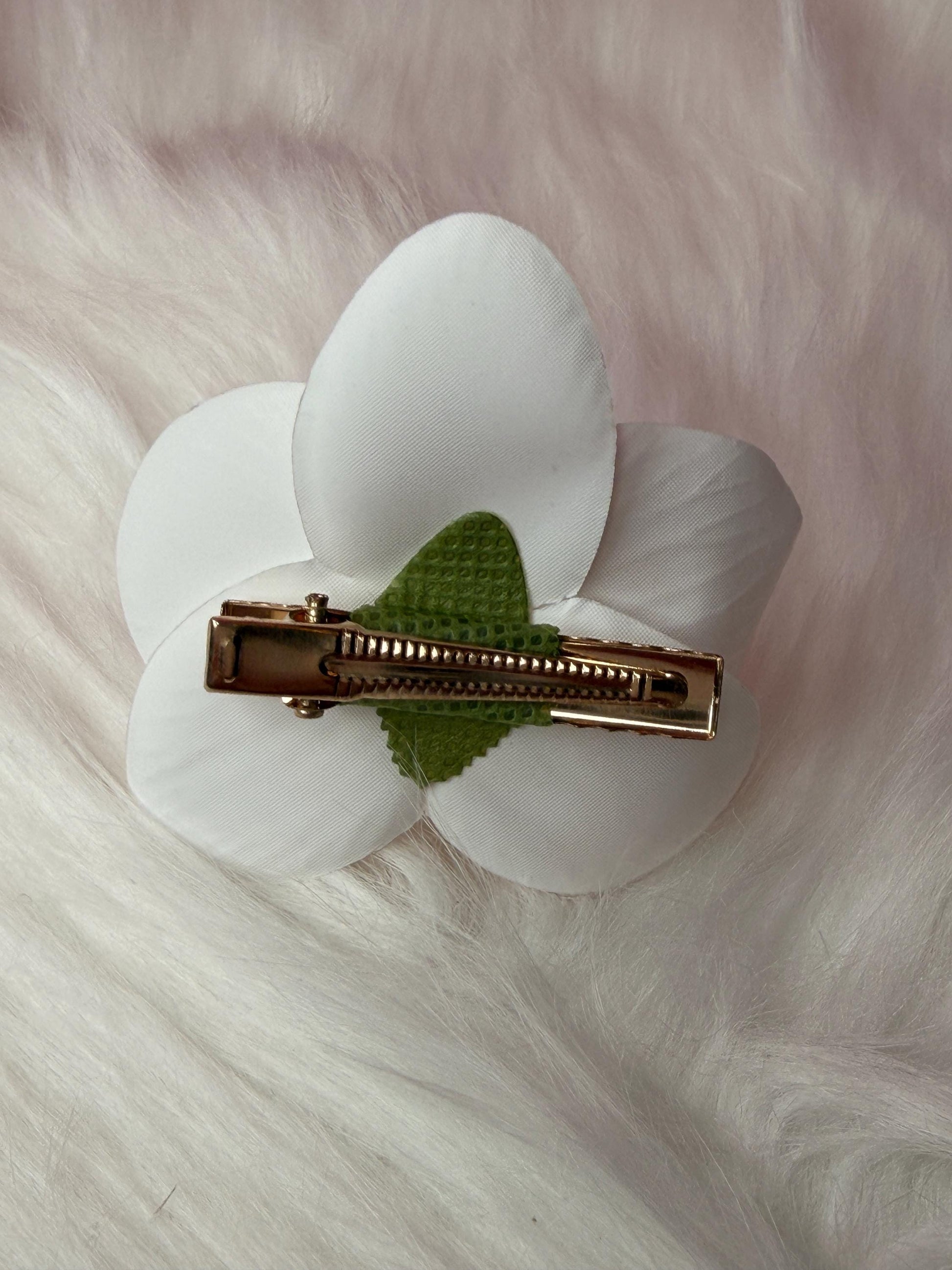 Phalaenopsis White Orchid Flower Hair Clip • Handmade Orchid Hair Clip • Realistic Flower for Hair or Gift • Orchid Flower Barrette