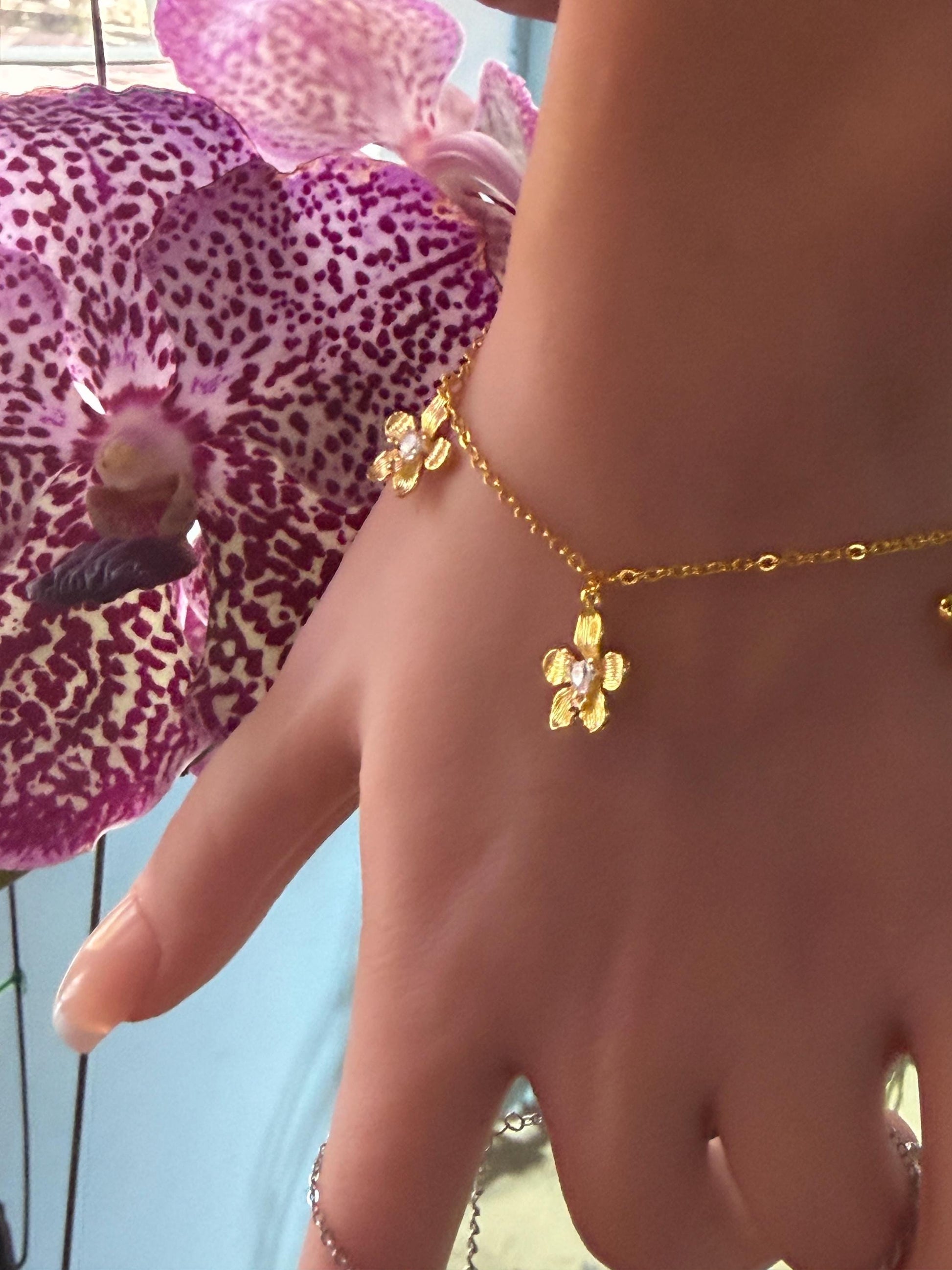 Vanda Triple Orchid Bracelet : Gold Plated