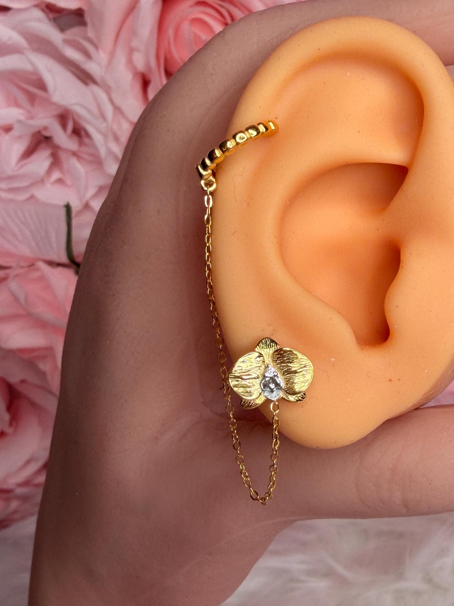 Phalaenopsis Orchid Gold Chain Cuff Earring • Real Orchid Labellum Helix Cartilage Chain Piercing • Gold & Silver Botanical Hoop Earring