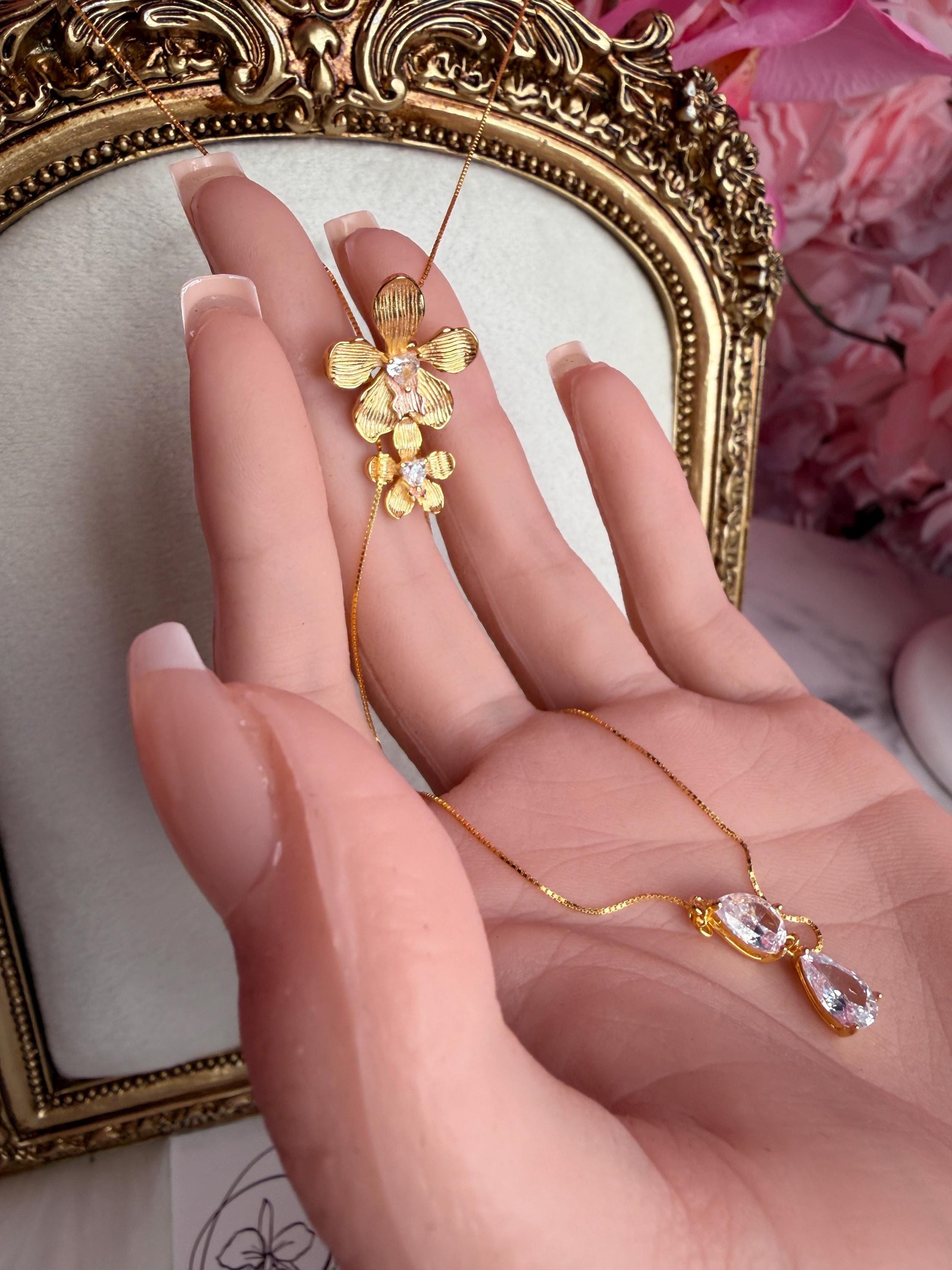 Vanda Loke 14k Gold Plated Vanda Orchid Lariat Necklace, Heart Crystal Double Flower Choker, Rose Gold Lip Statement Jewelry, Orchid Pendant