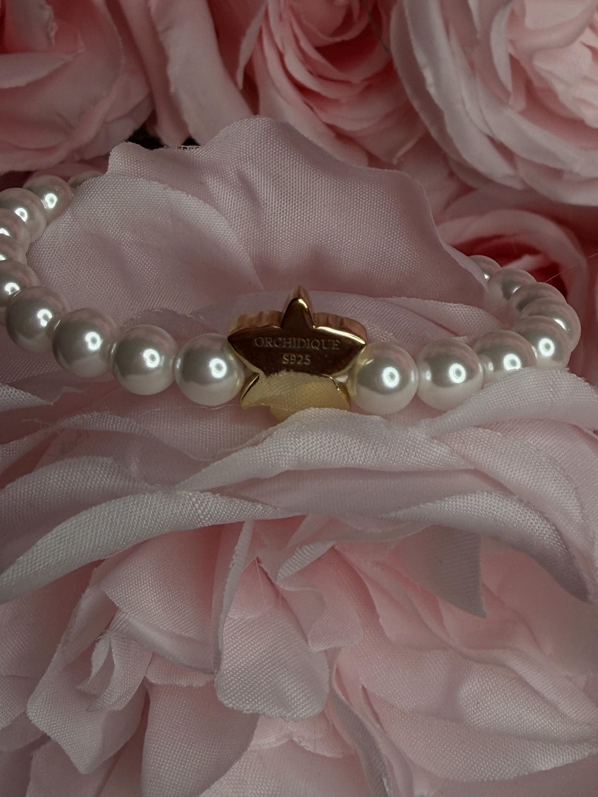 Cattleya Orchid Pearl Bracelet • Real Orchid Inspired Jewelry • Gold Plated Stretch Bracelet • Botanical Floral Jewelry Gift for Her